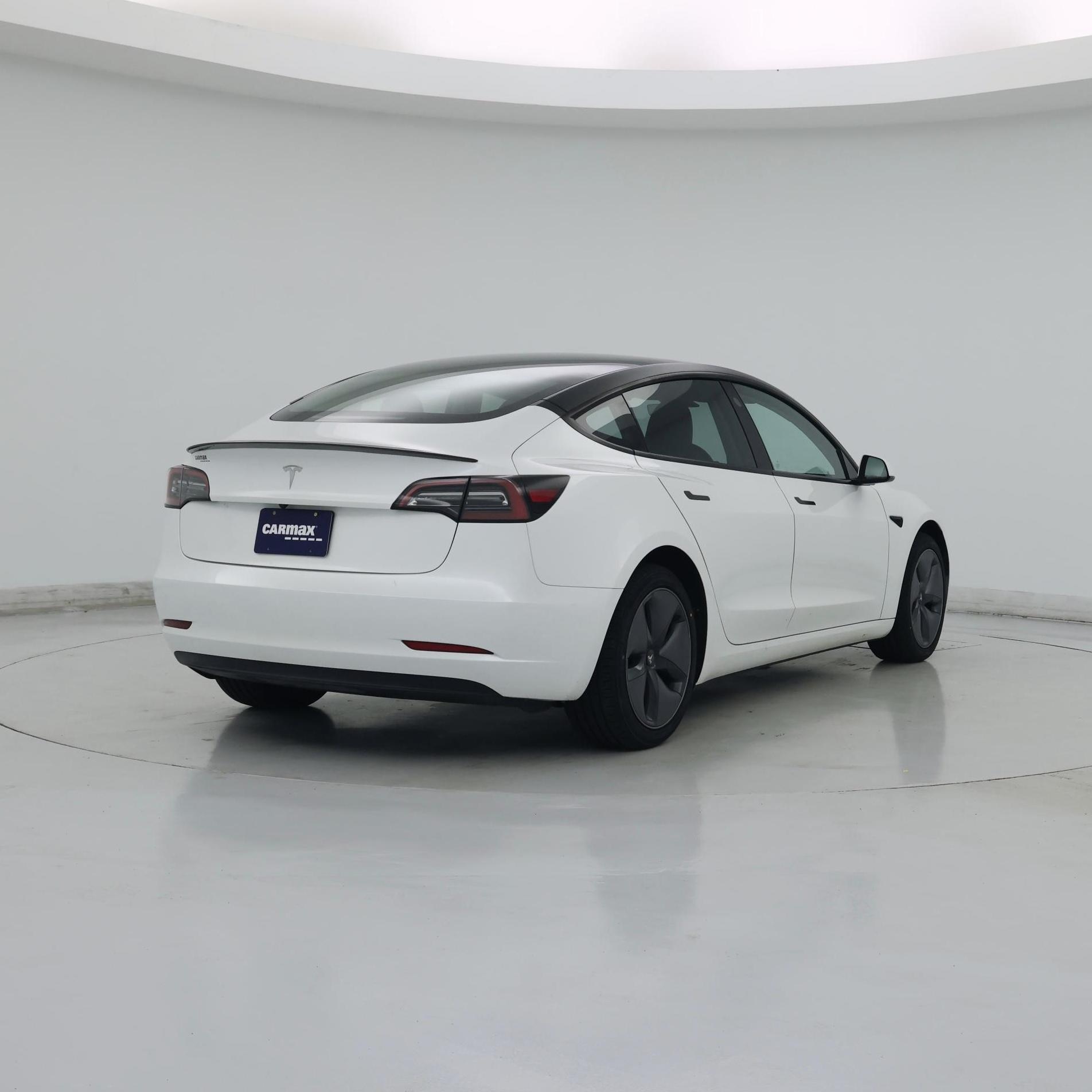 Thumbnail: 2023 Tesla Model 3 - 8