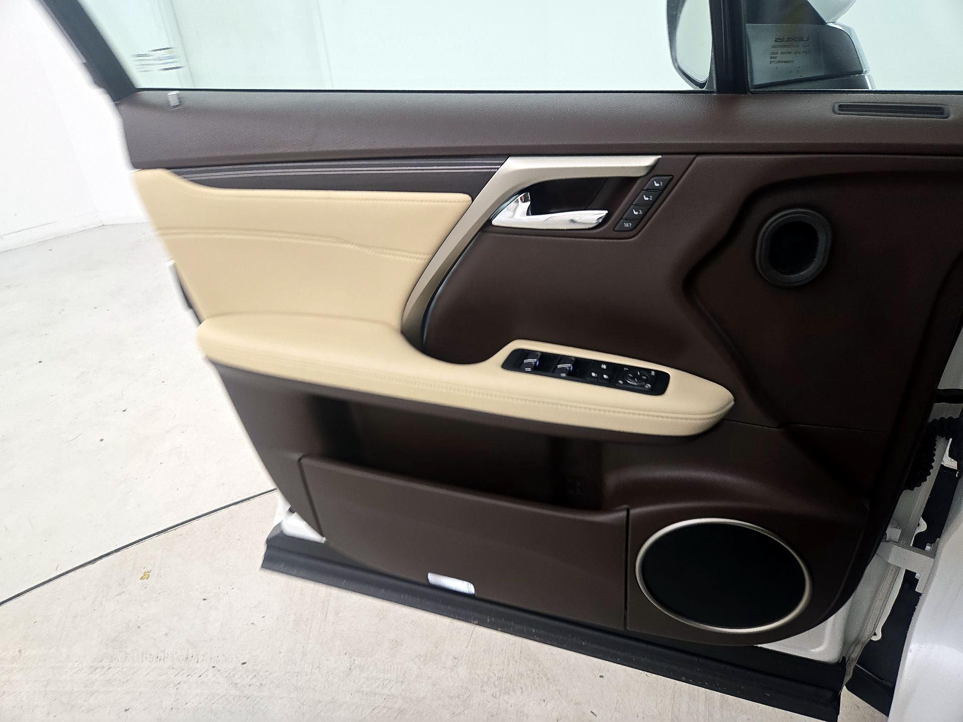 Thumbnail: 2019 Lexus RX - 12