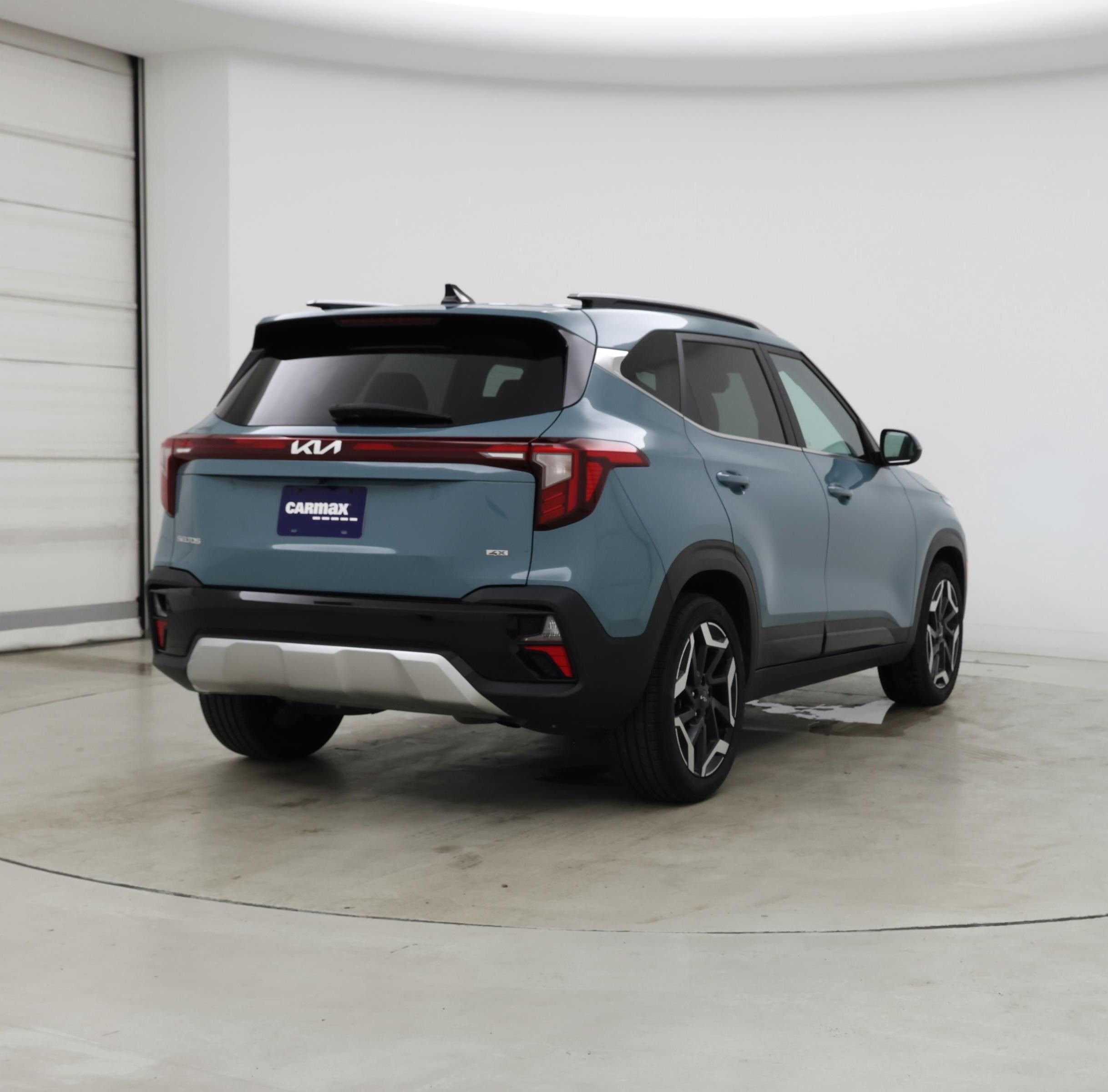 Thumbnail: 2024 Kia Seltos - 8