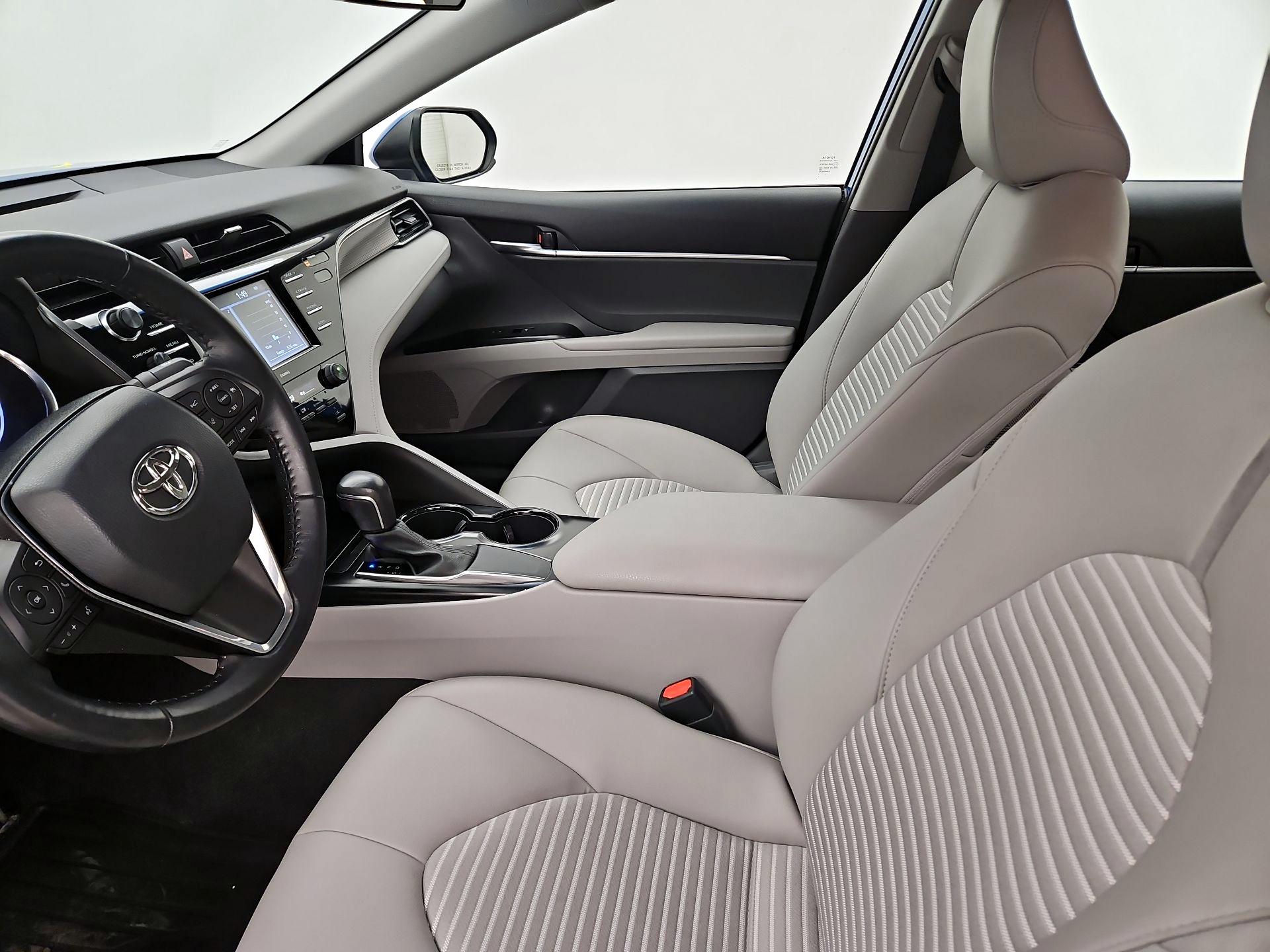 Thumbnail: 2020 Toyota Camry - 11