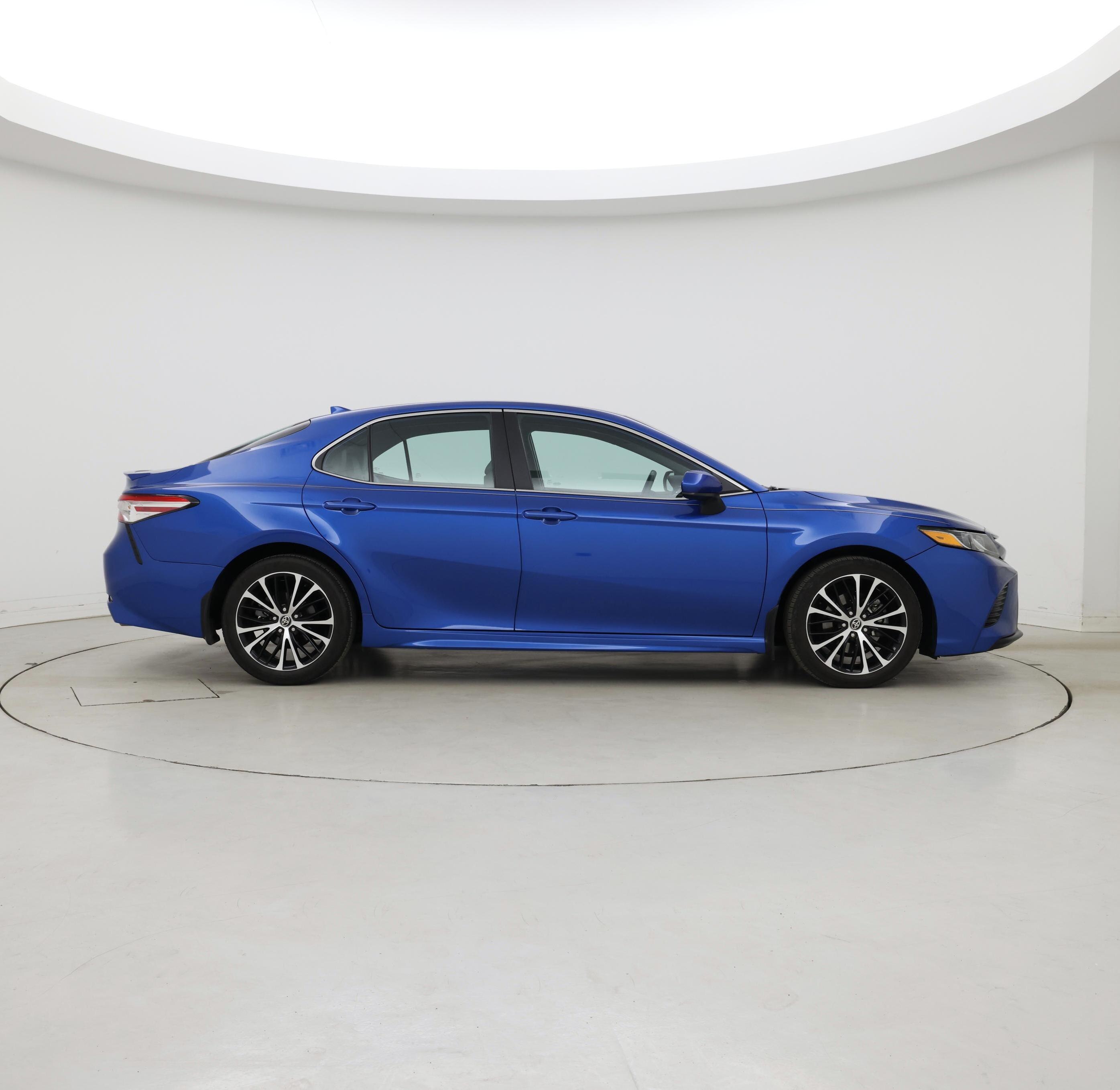 Thumbnail: 2020 Toyota Camry - 7