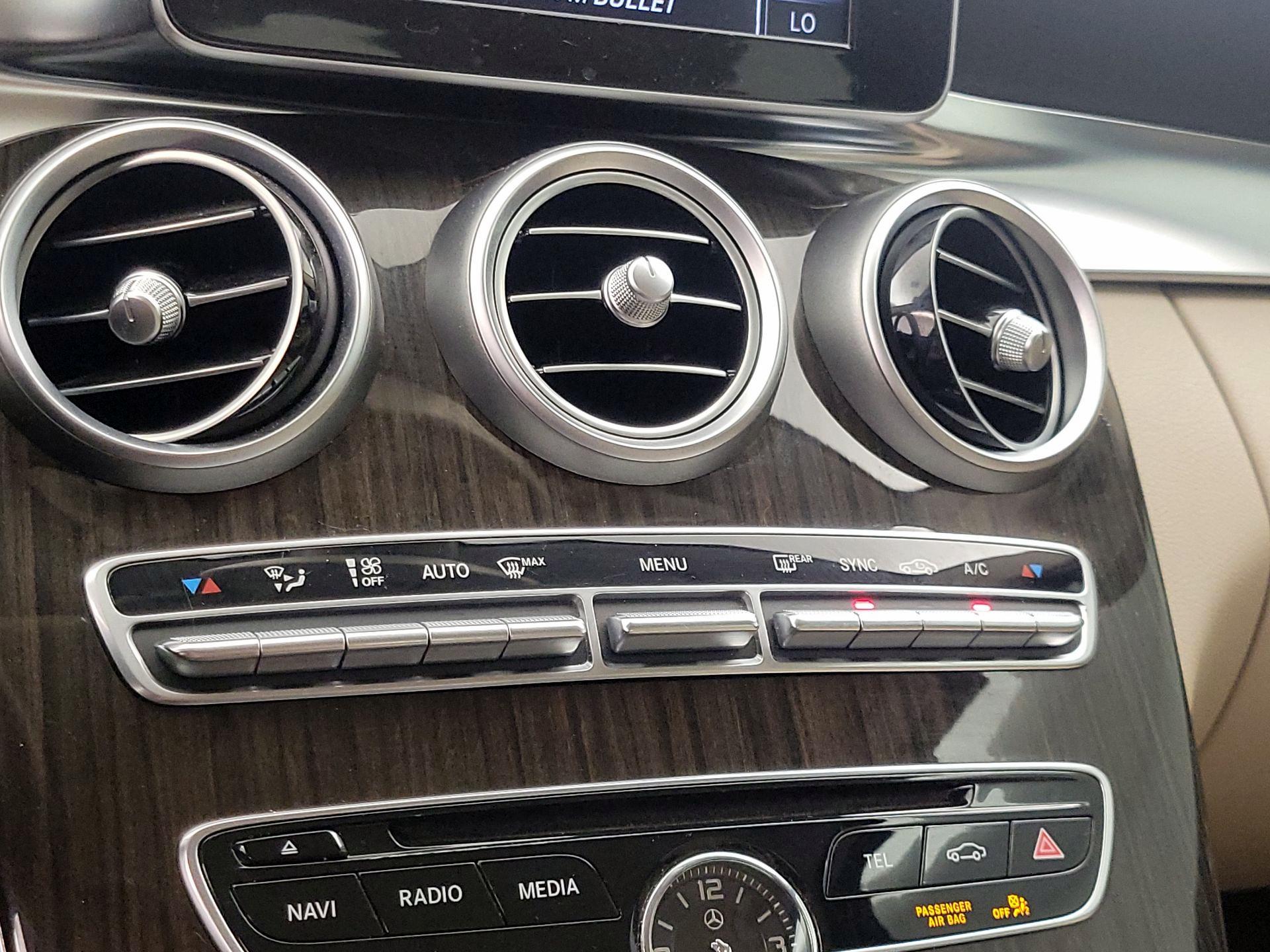 Thumbnail: 2015 Mercedes-Benz C-Class - 16