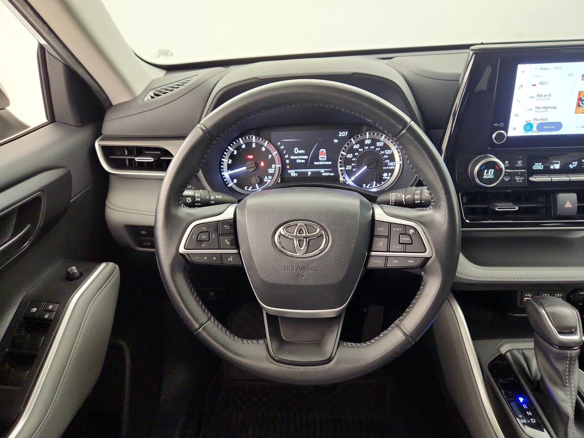 Thumbnail: 2023 Toyota Highlander - 10
