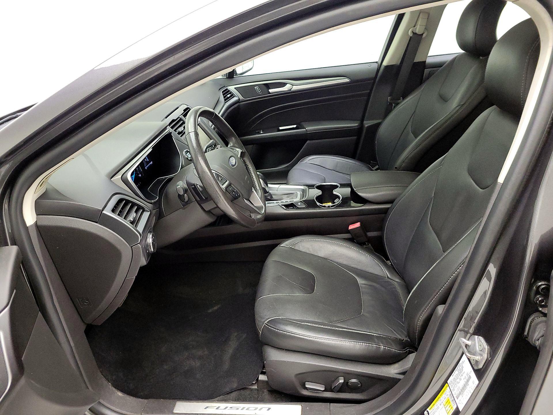 Thumbnail: 2016 Ford Fusion - 11