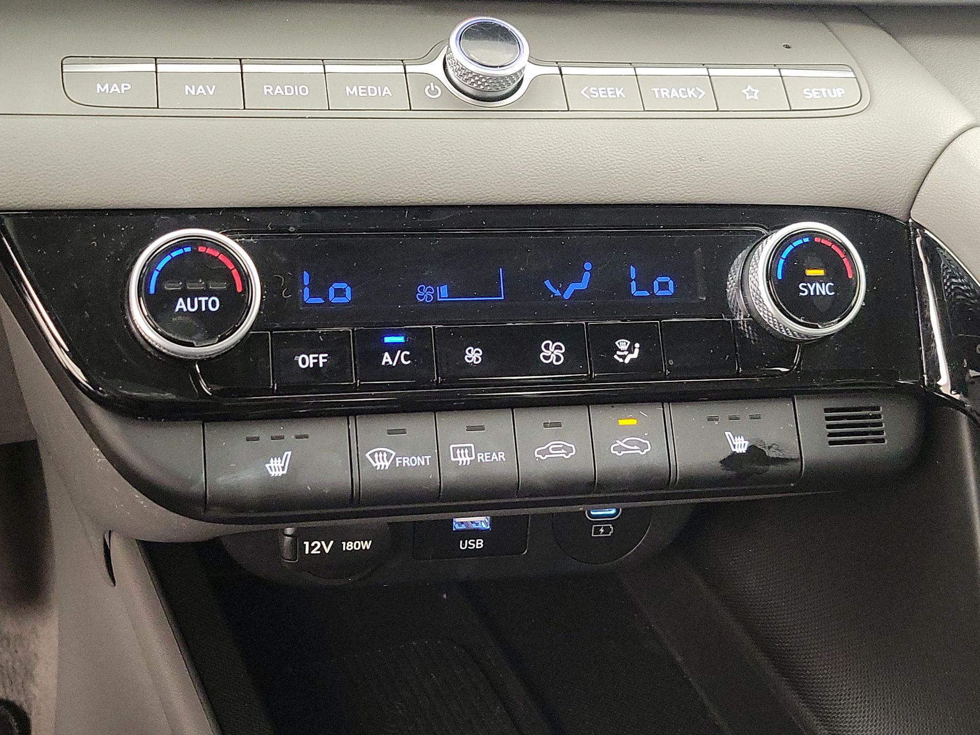 Thumbnail: 2024 Hyundai Elantra - 17