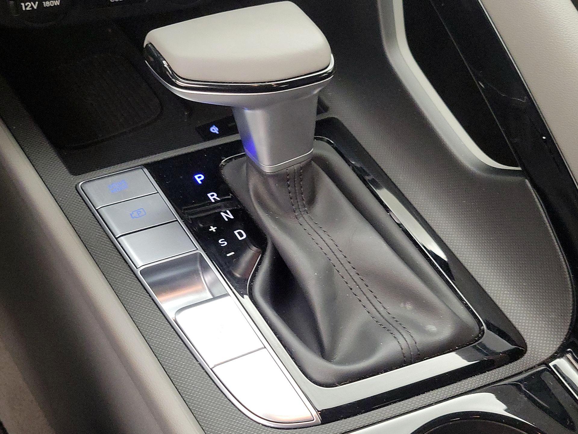 Thumbnail: 2024 Hyundai Elantra - 18