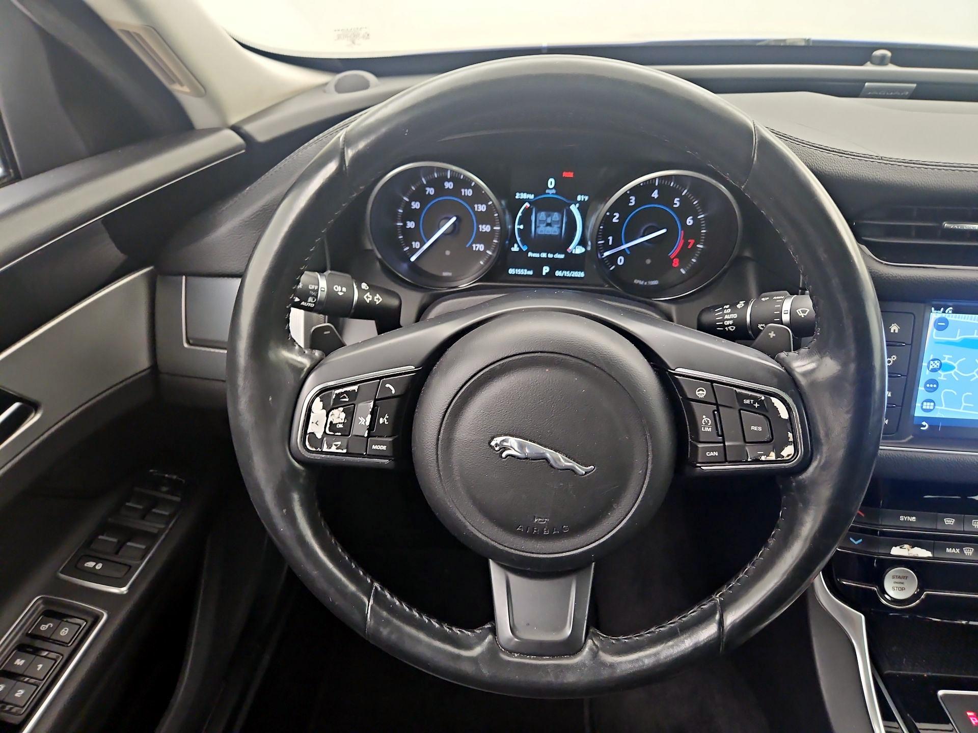Thumbnail: 2017 Jaguar XF - 10