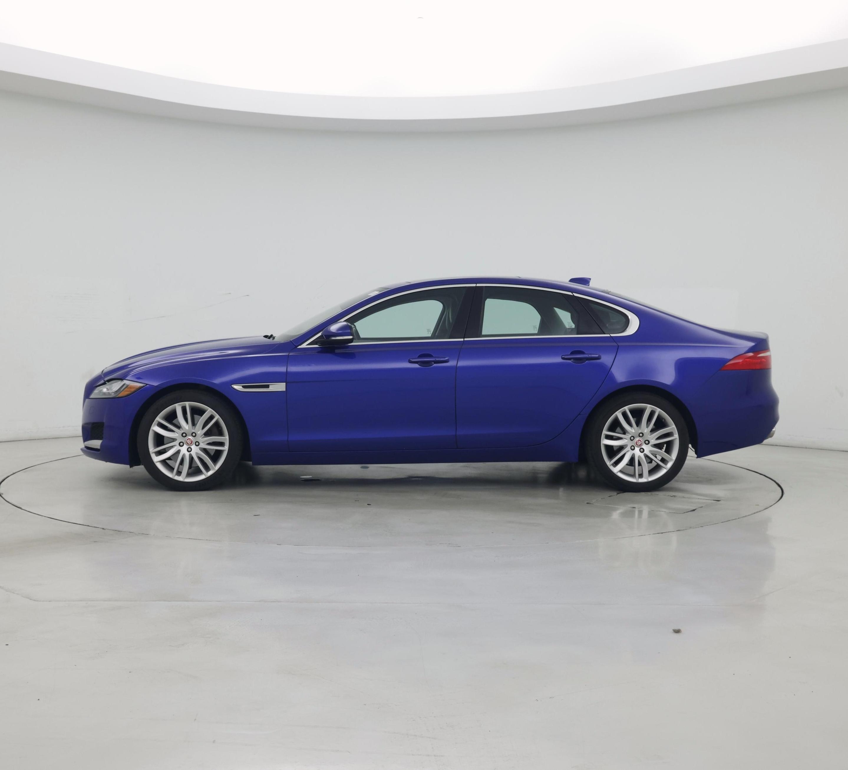 Thumbnail: 2017 Jaguar XF - 3