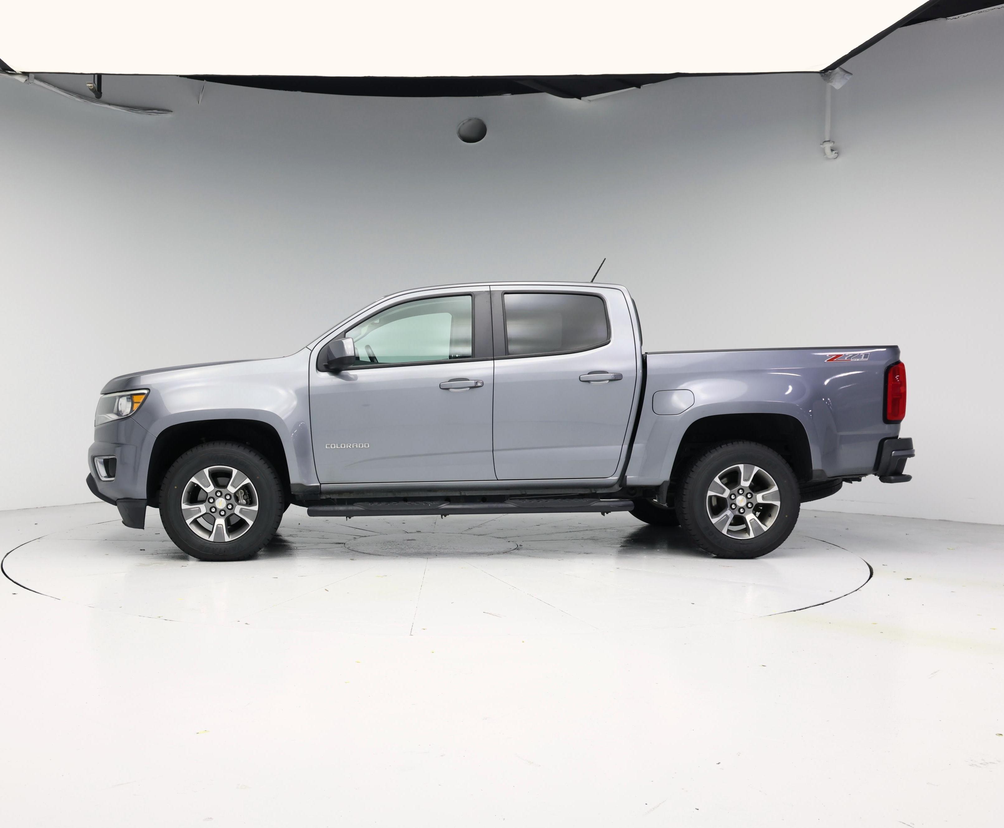 Thumbnail: 2018 Chevrolet Colorado - 3