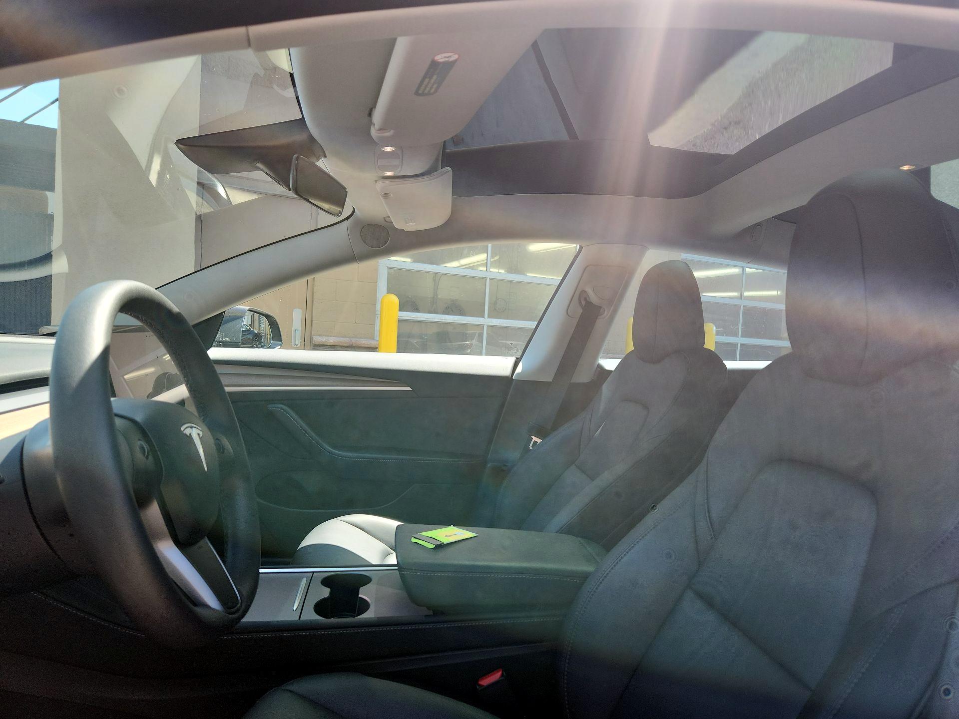Thumbnail: 2023 Tesla Model 3 - 17
