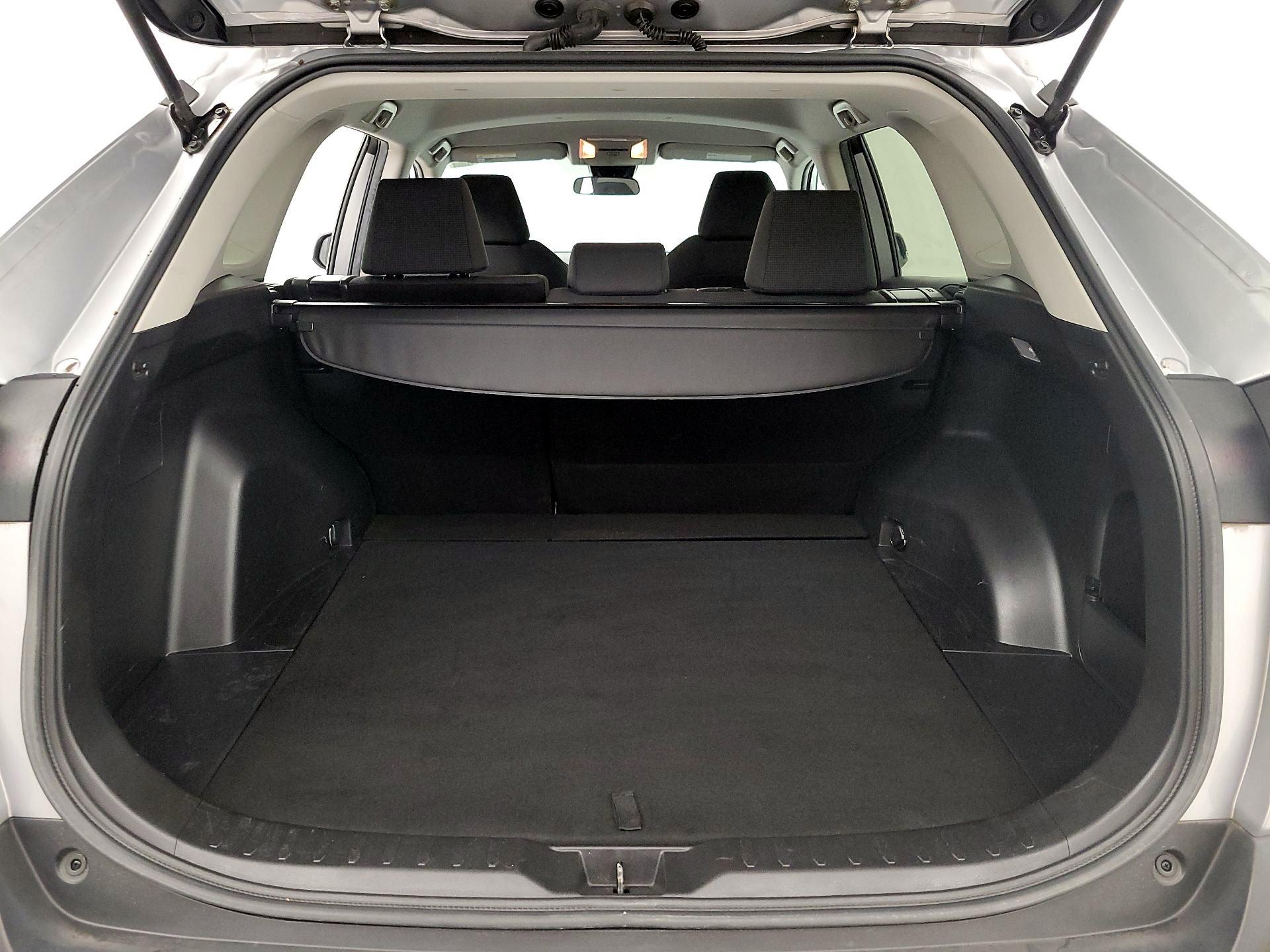 Thumbnail: 2021 Toyota RAV4 - 20