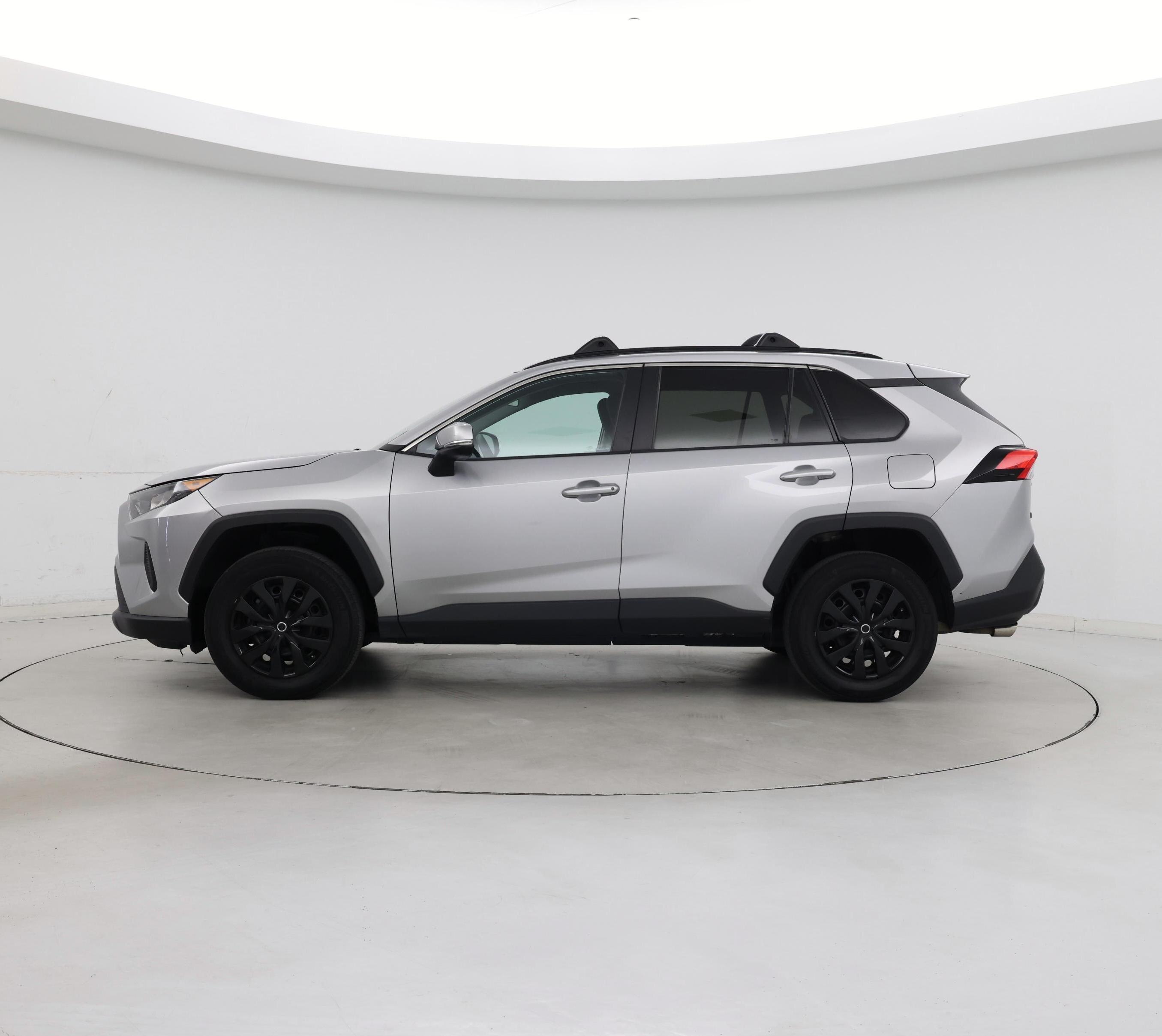 Thumbnail: 2021 Toyota RAV4 - 3