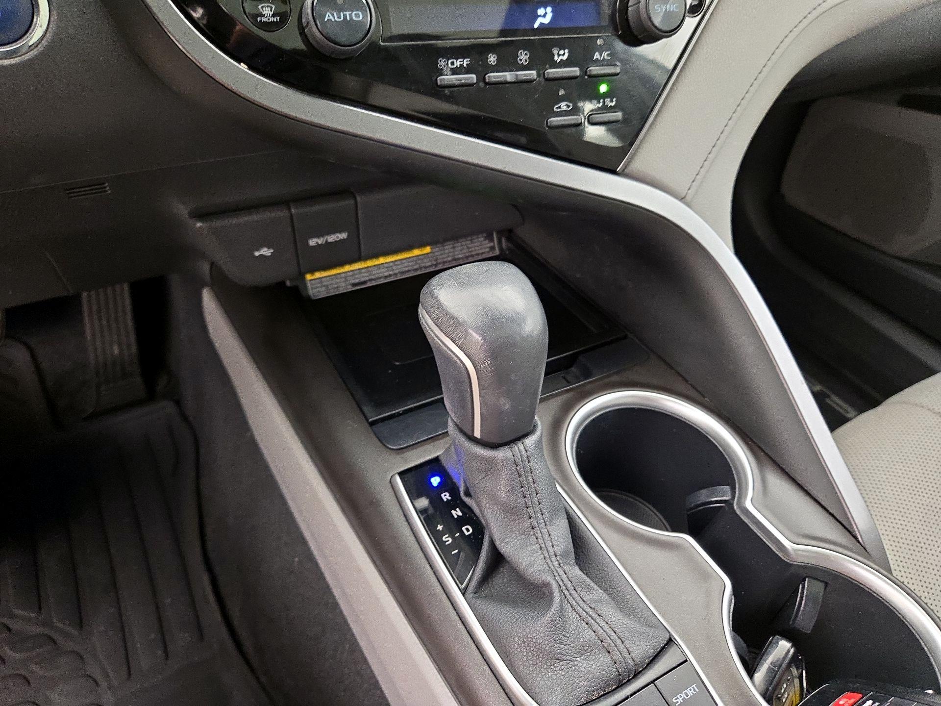 Thumbnail: 2021 Toyota Camry - 18