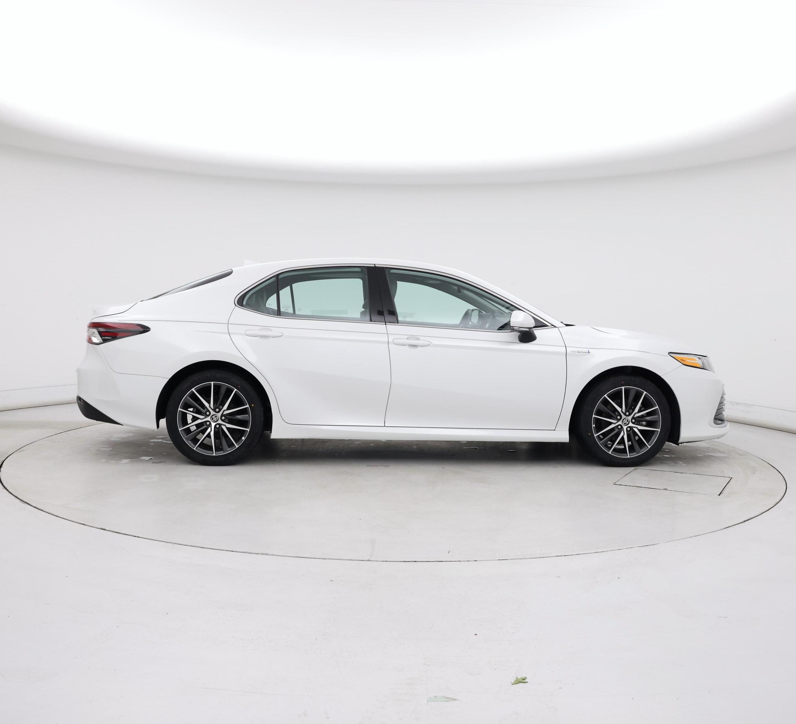 Thumbnail: 2021 Toyota Camry - 7