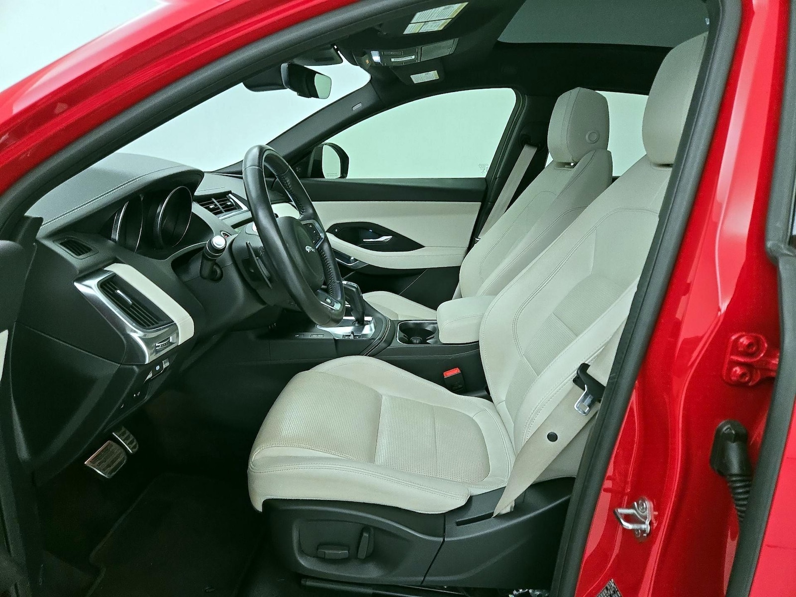 2020 Jaguar E-PACE R-Dynamic S - Photo 12