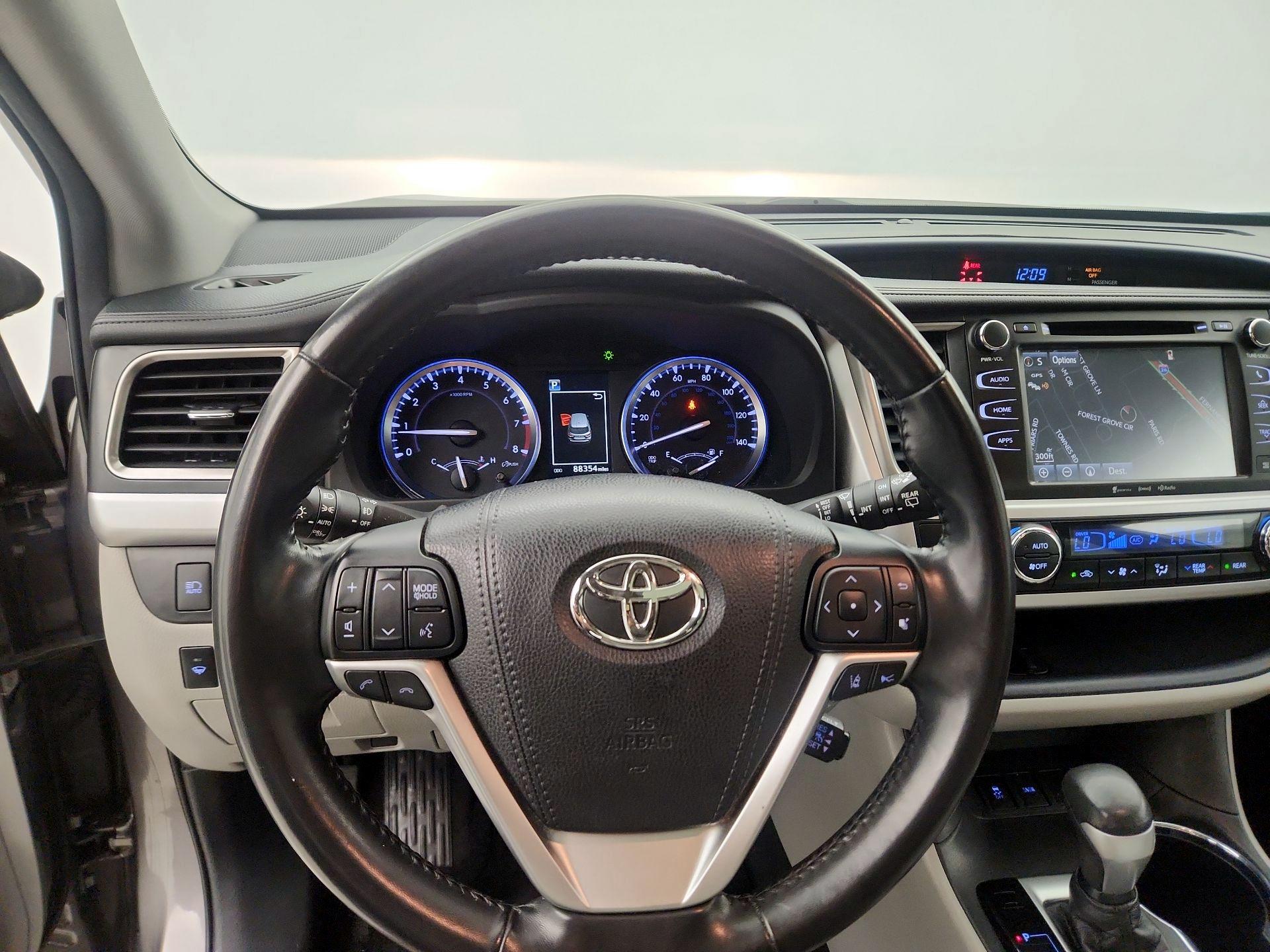 Thumbnail: 2018 Toyota Highlander - 10