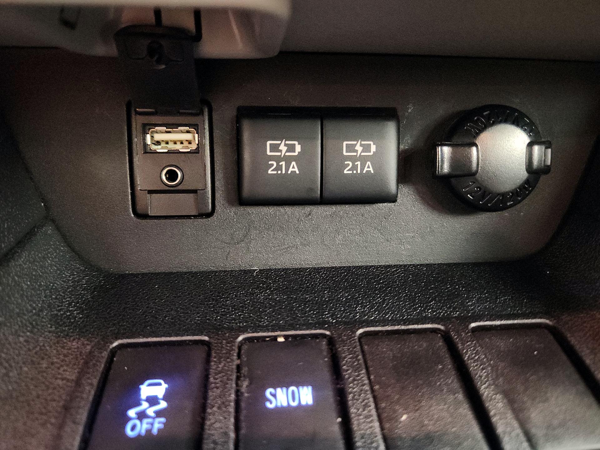 Thumbnail: 2018 Toyota Highlander - 19