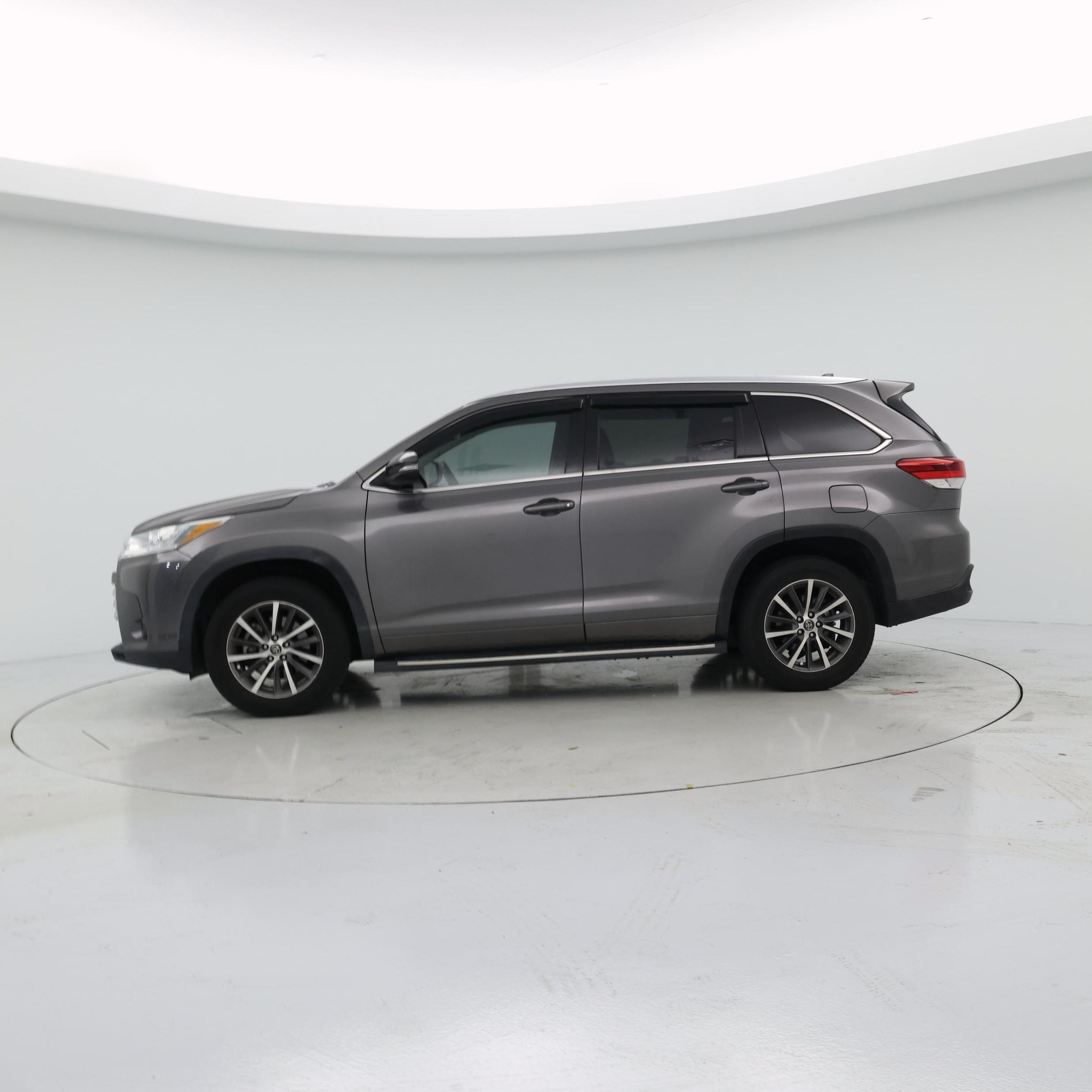 Thumbnail: 2018 Toyota Highlander - 3