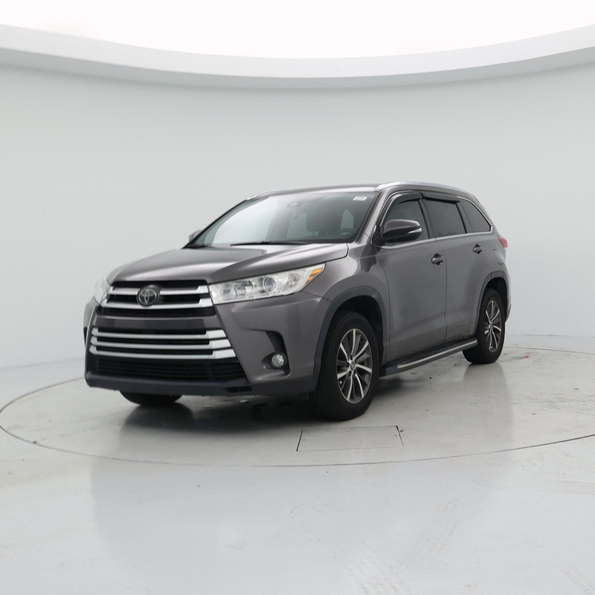 Thumbnail: 2018 Toyota Highlander - 4