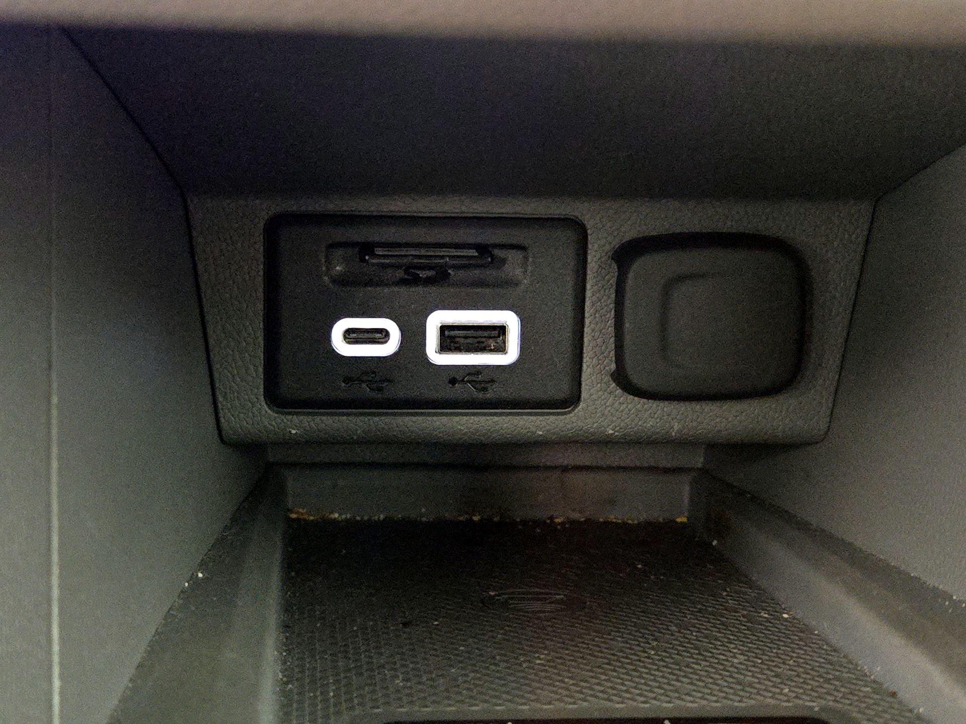 Thumbnail: 2023 Chevrolet Bolt EUV - 18