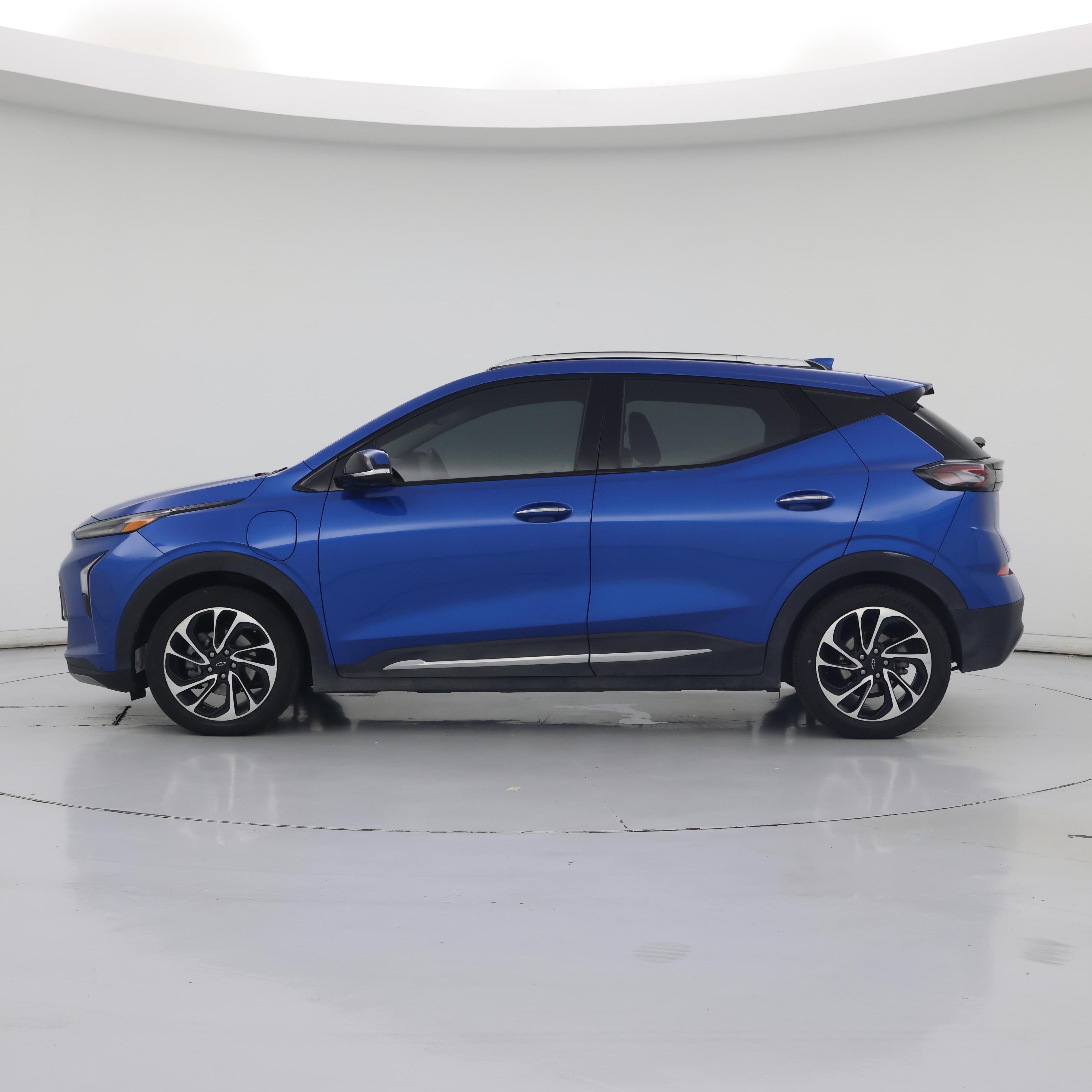 Thumbnail: 2023 Chevrolet Bolt EUV - 3