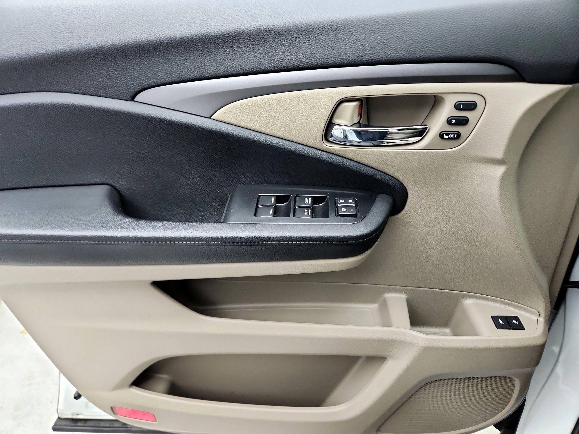 Thumbnail: 2021 Honda Pilot - 12