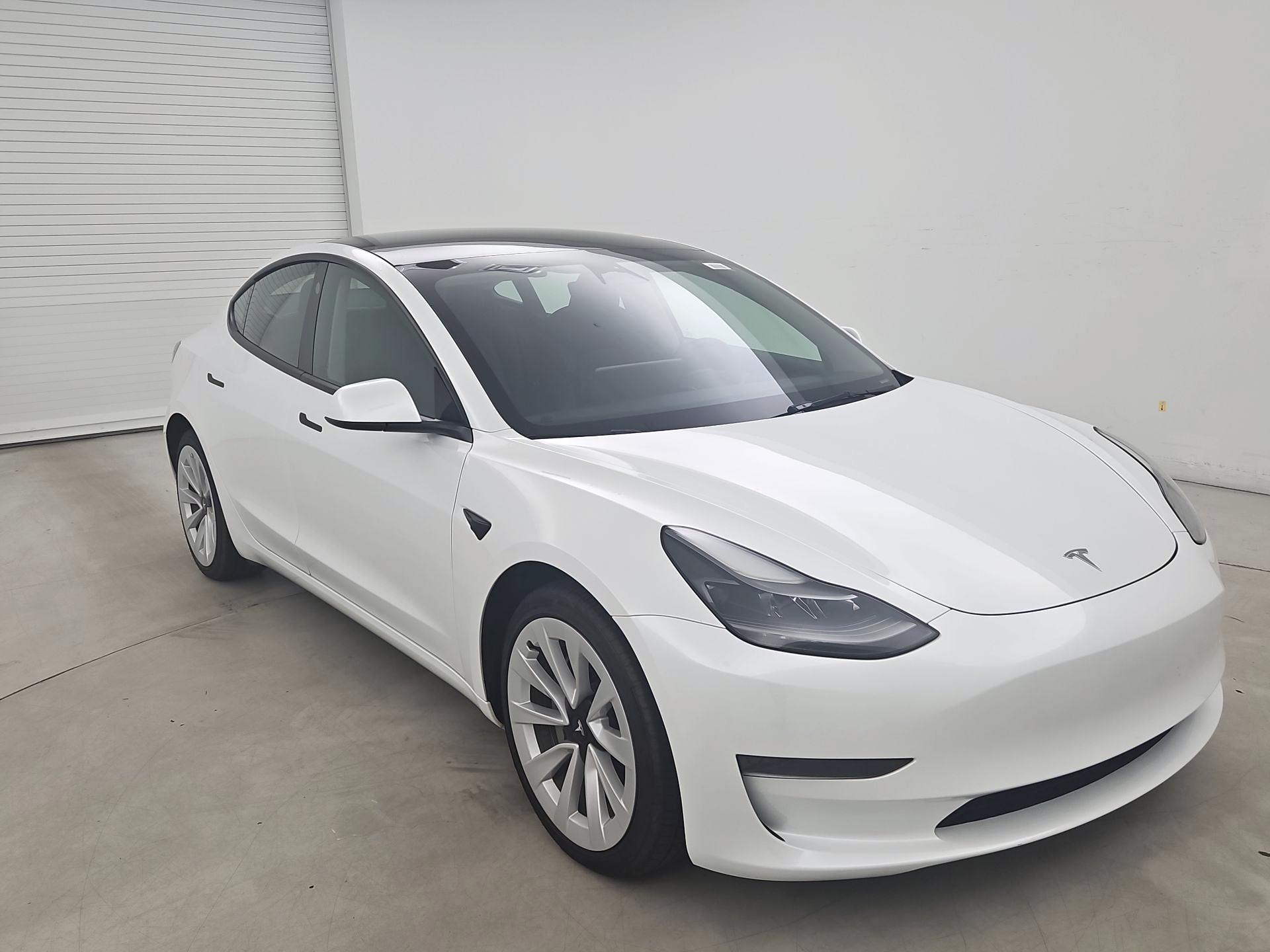 Thumbnail: 2023 Tesla Model 3 - 1