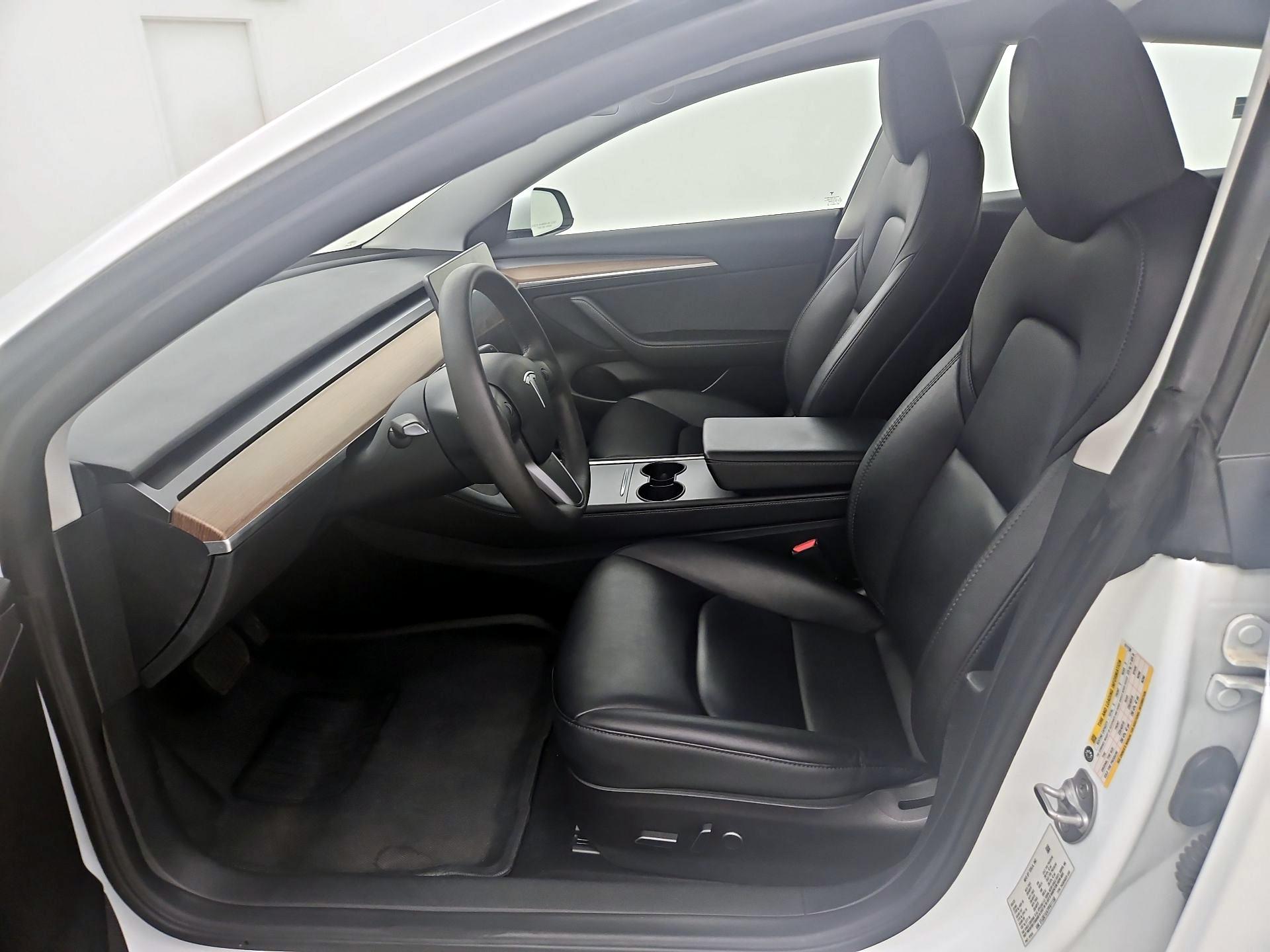 Thumbnail: 2023 Tesla Model 3 - 9