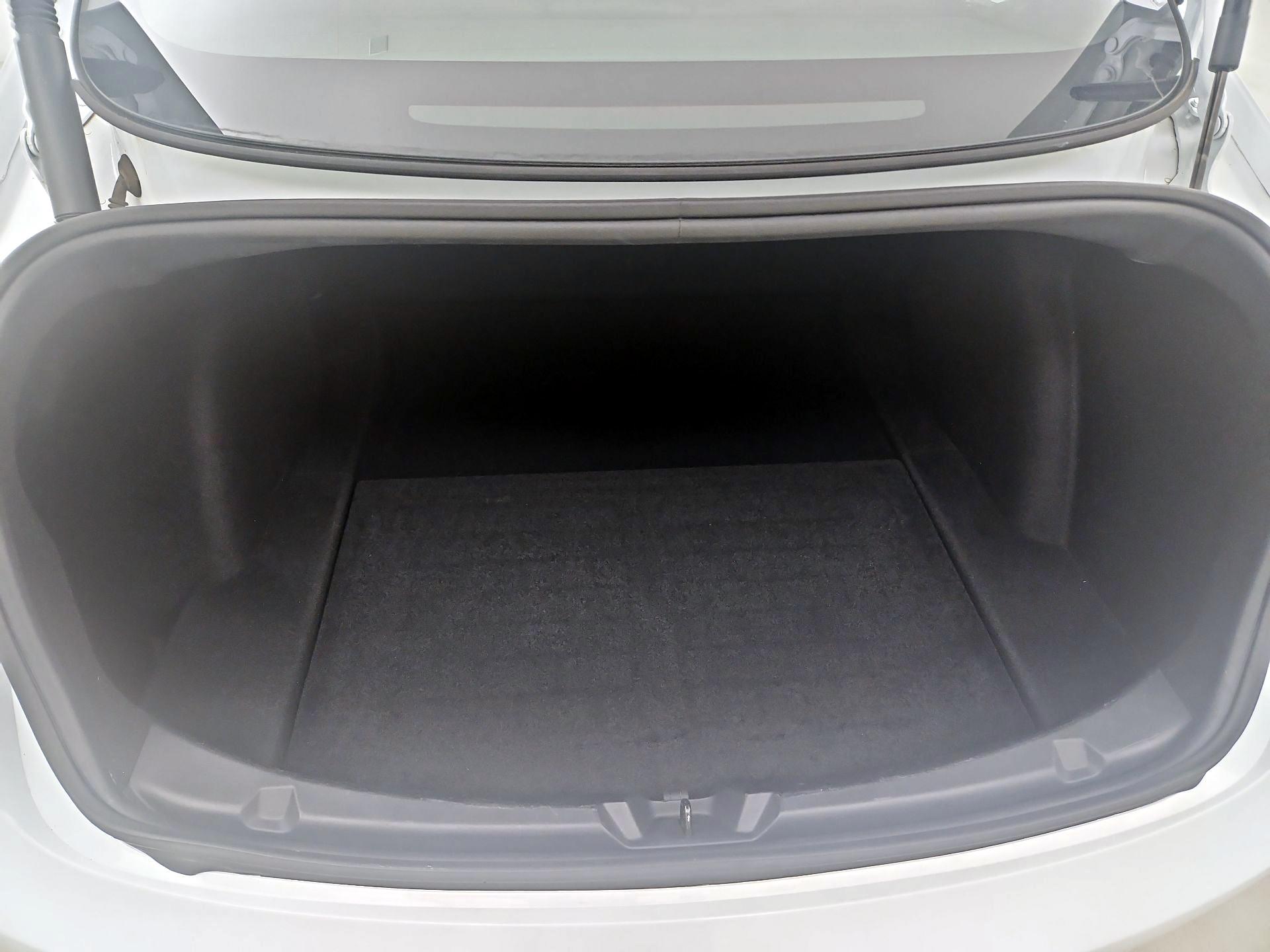 Thumbnail: 2023 Tesla Model 3 - 18