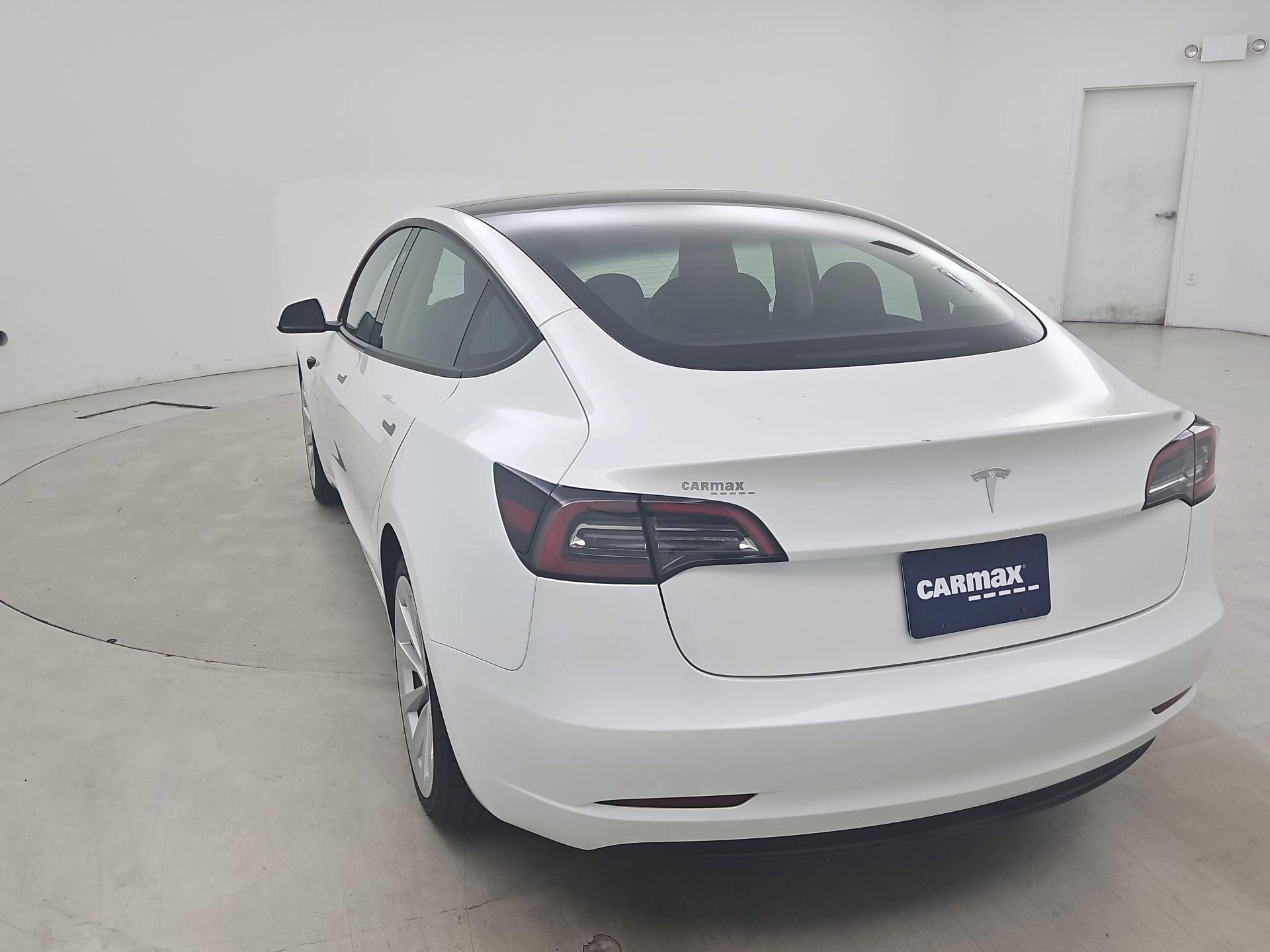 Thumbnail: 2023 Tesla Model 3 - 7