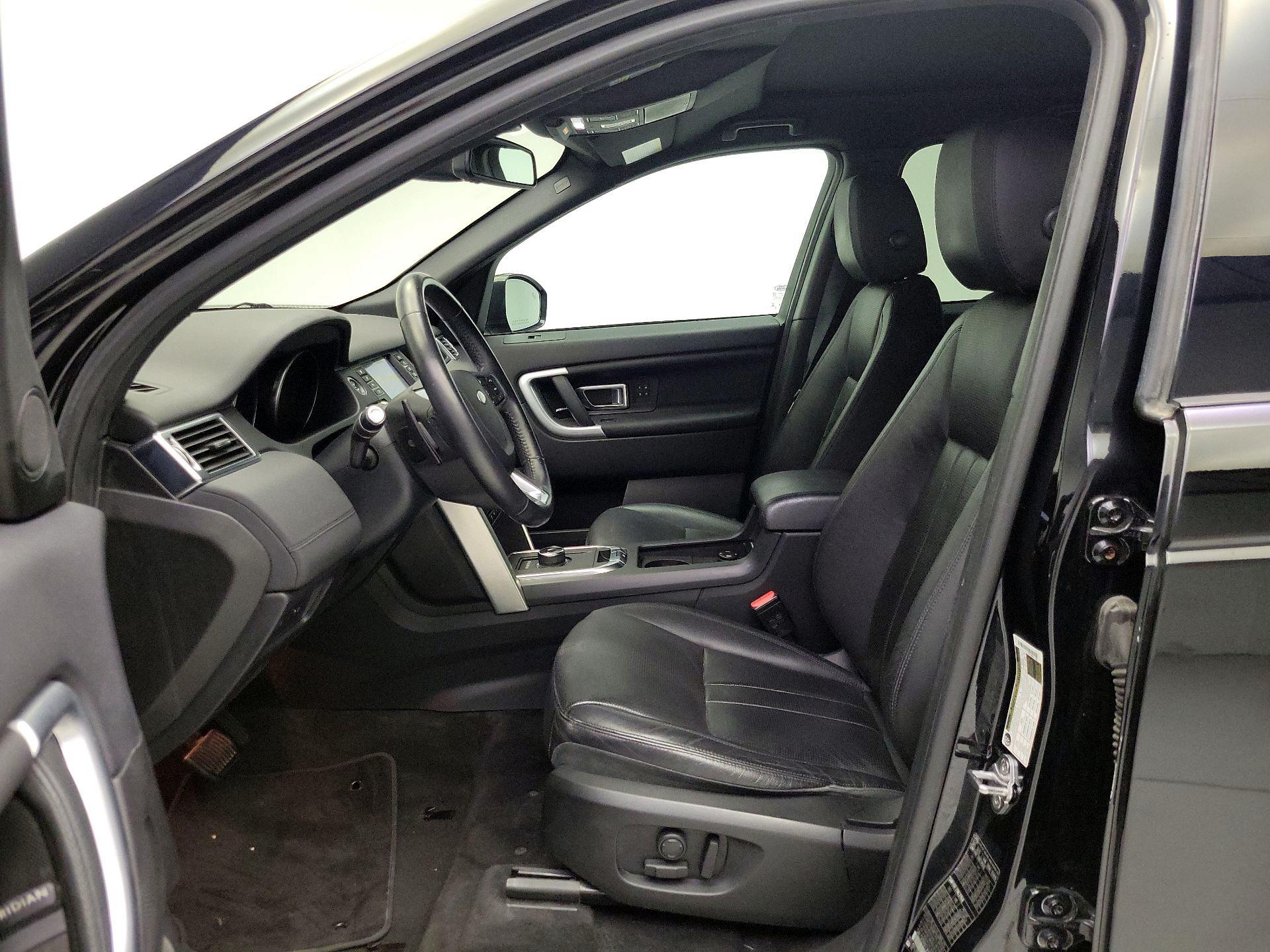 Thumbnail: 2018 Land Rover Discovery Sport - 11