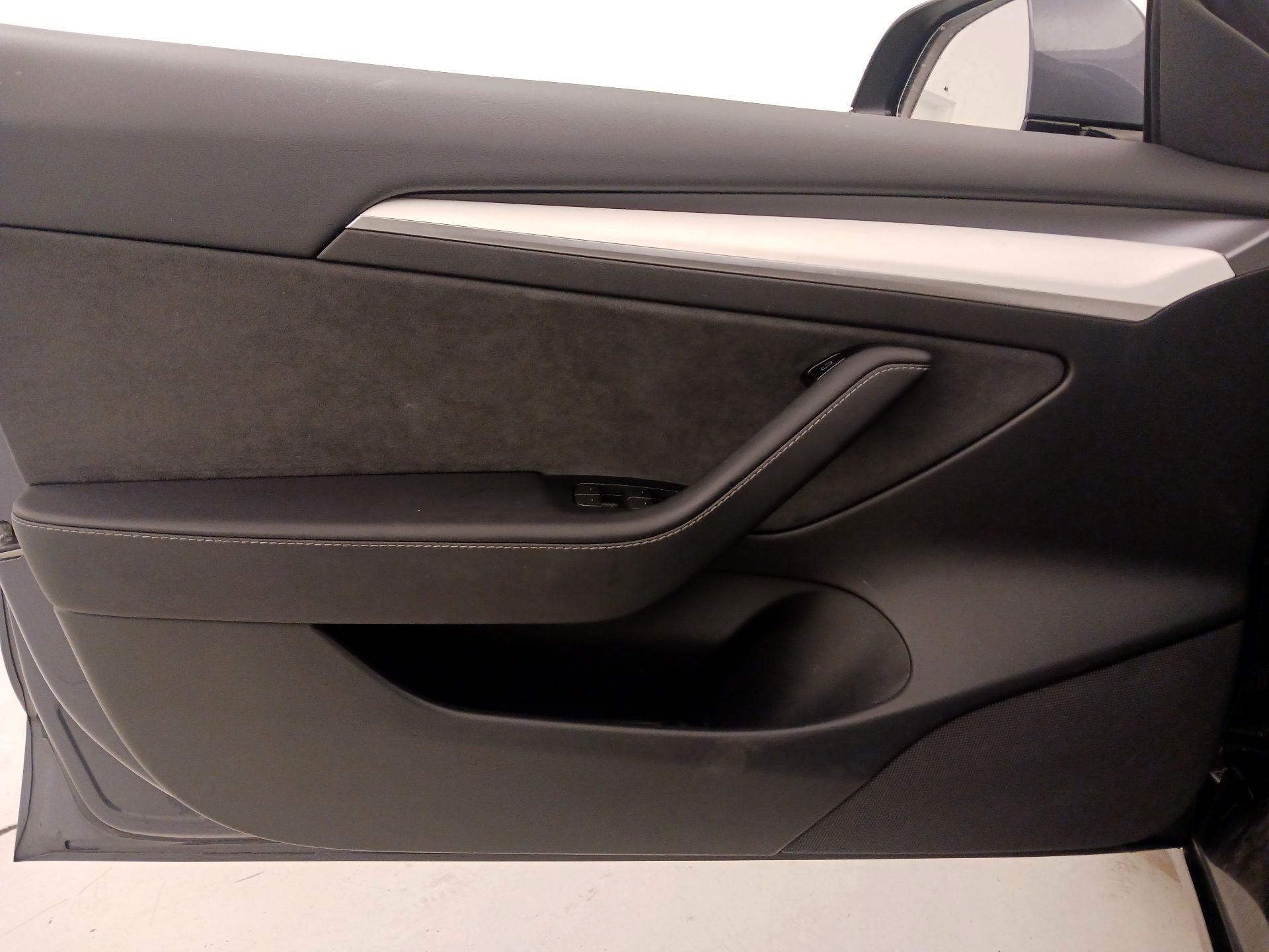 Thumbnail: 2023 Tesla Model 3 - 12