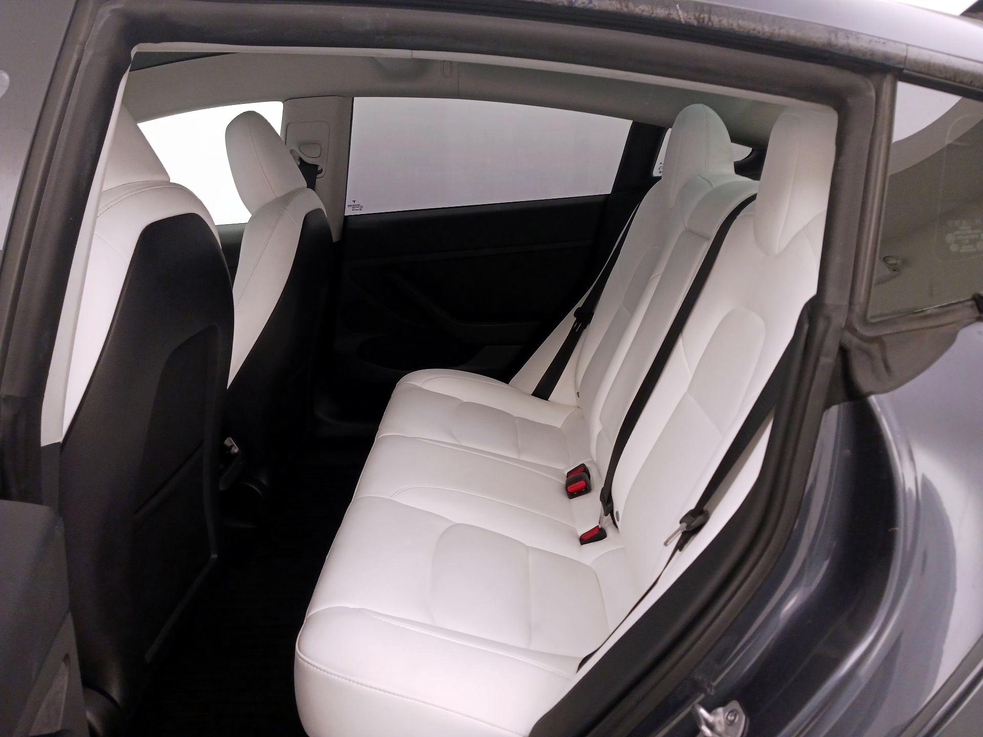 Thumbnail: 2023 Tesla Model 3 - 18