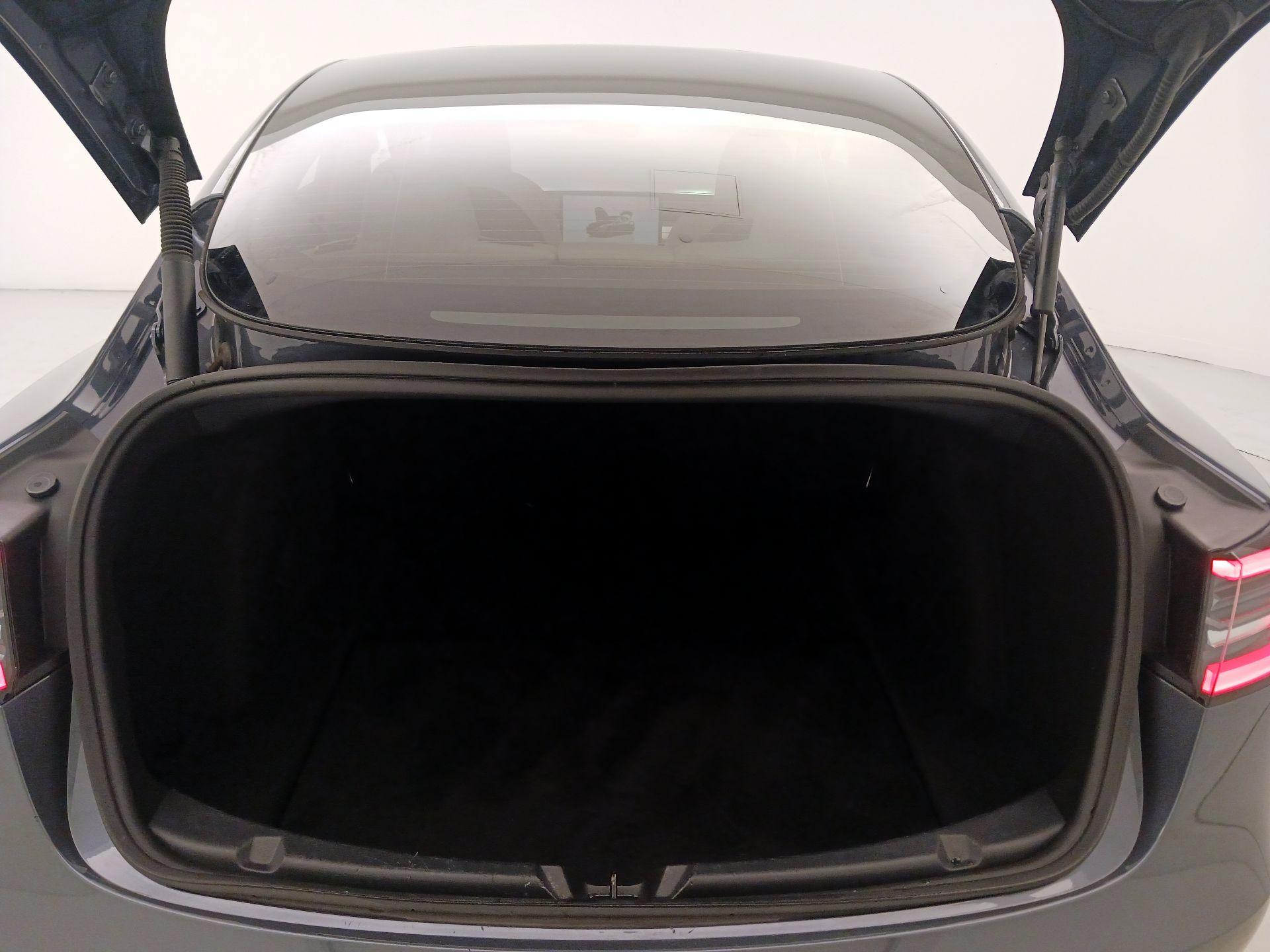 Thumbnail: 2023 Tesla Model 3 - 19