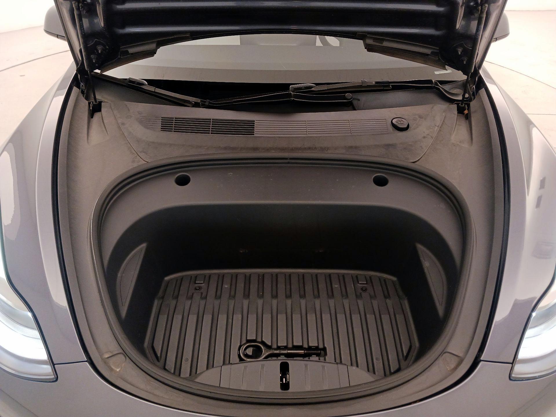 Thumbnail: 2023 Tesla Model 3 - 20