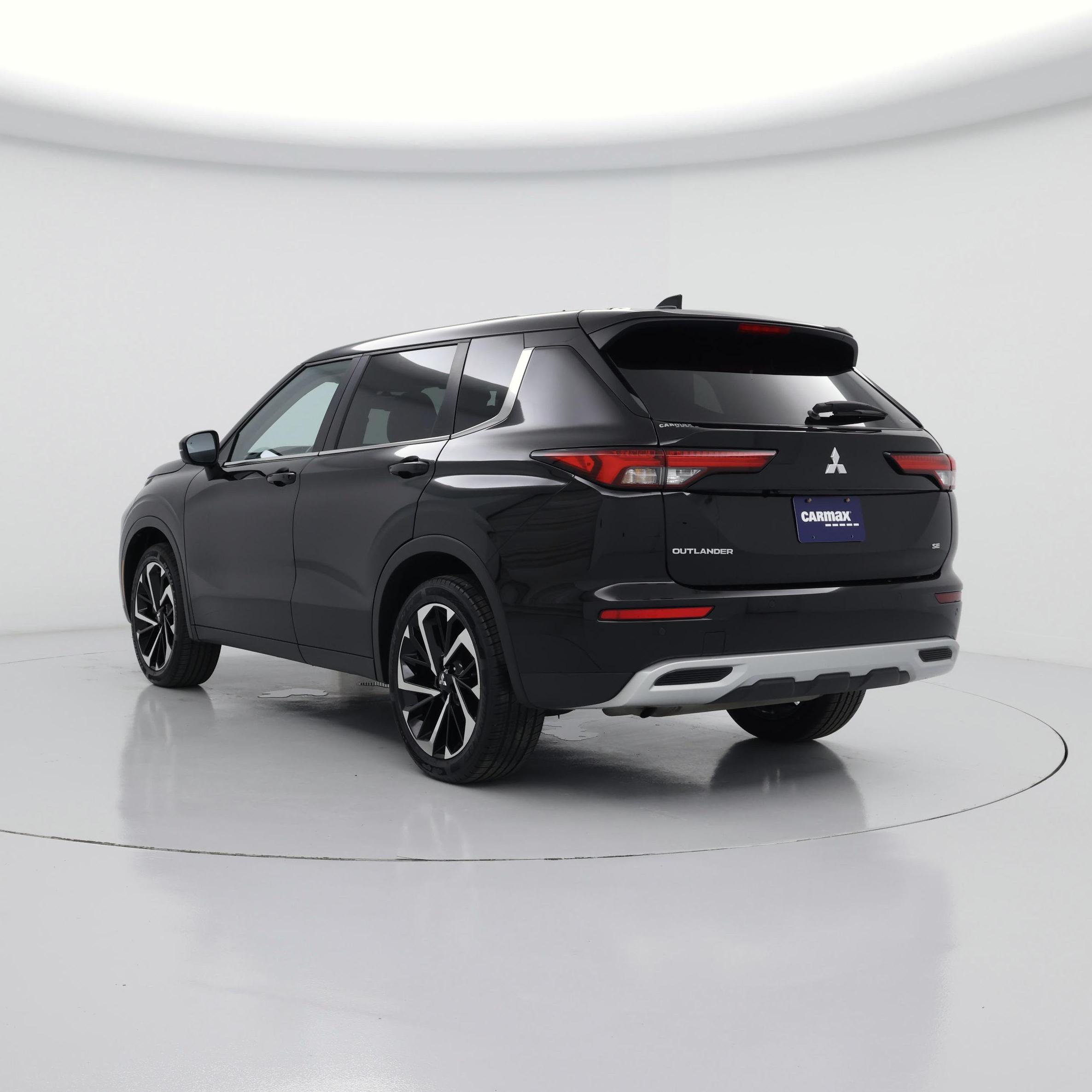 Thumbnail: 2024 Mitsubishi Outlander - 2