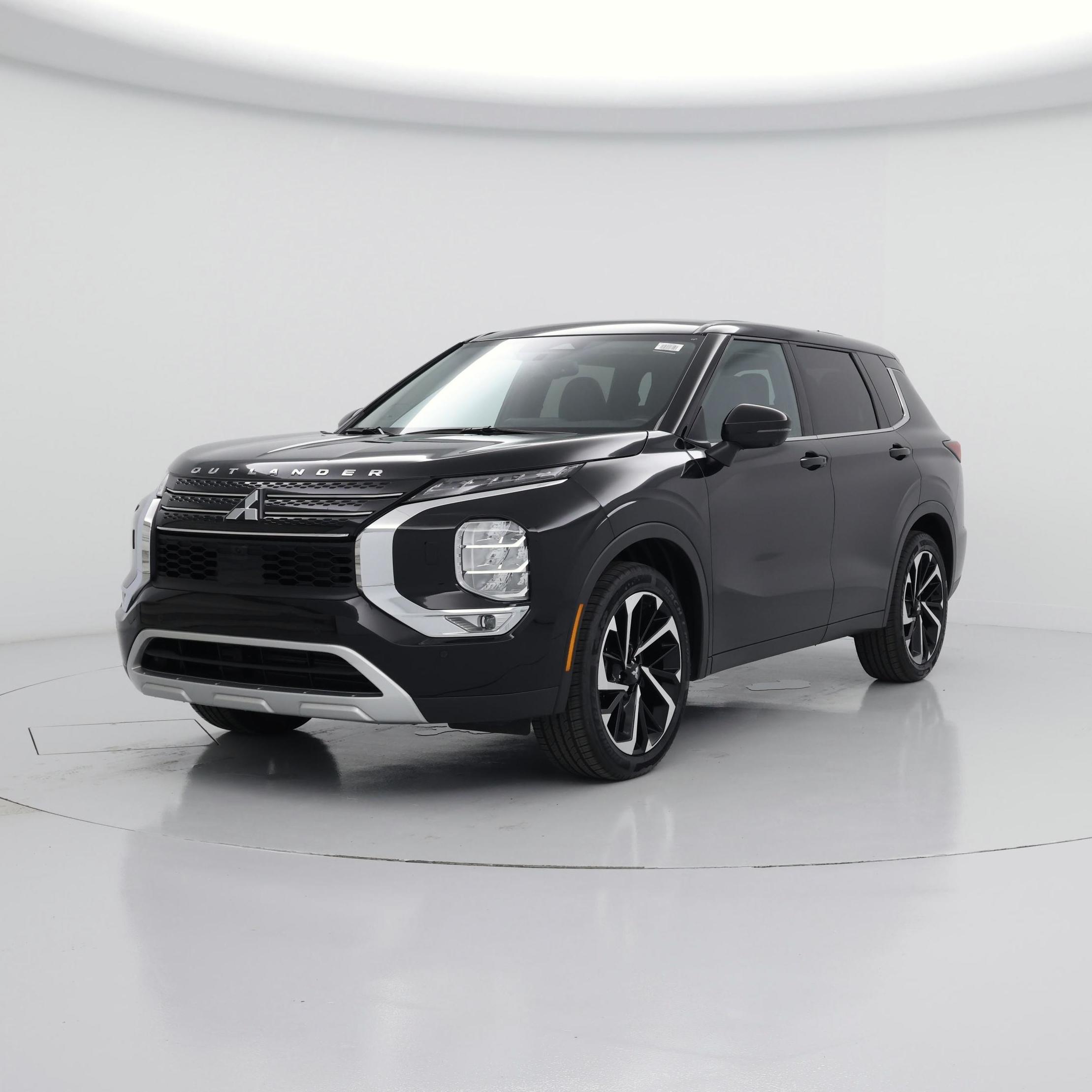 Thumbnail: 2024 Mitsubishi Outlander - 4
