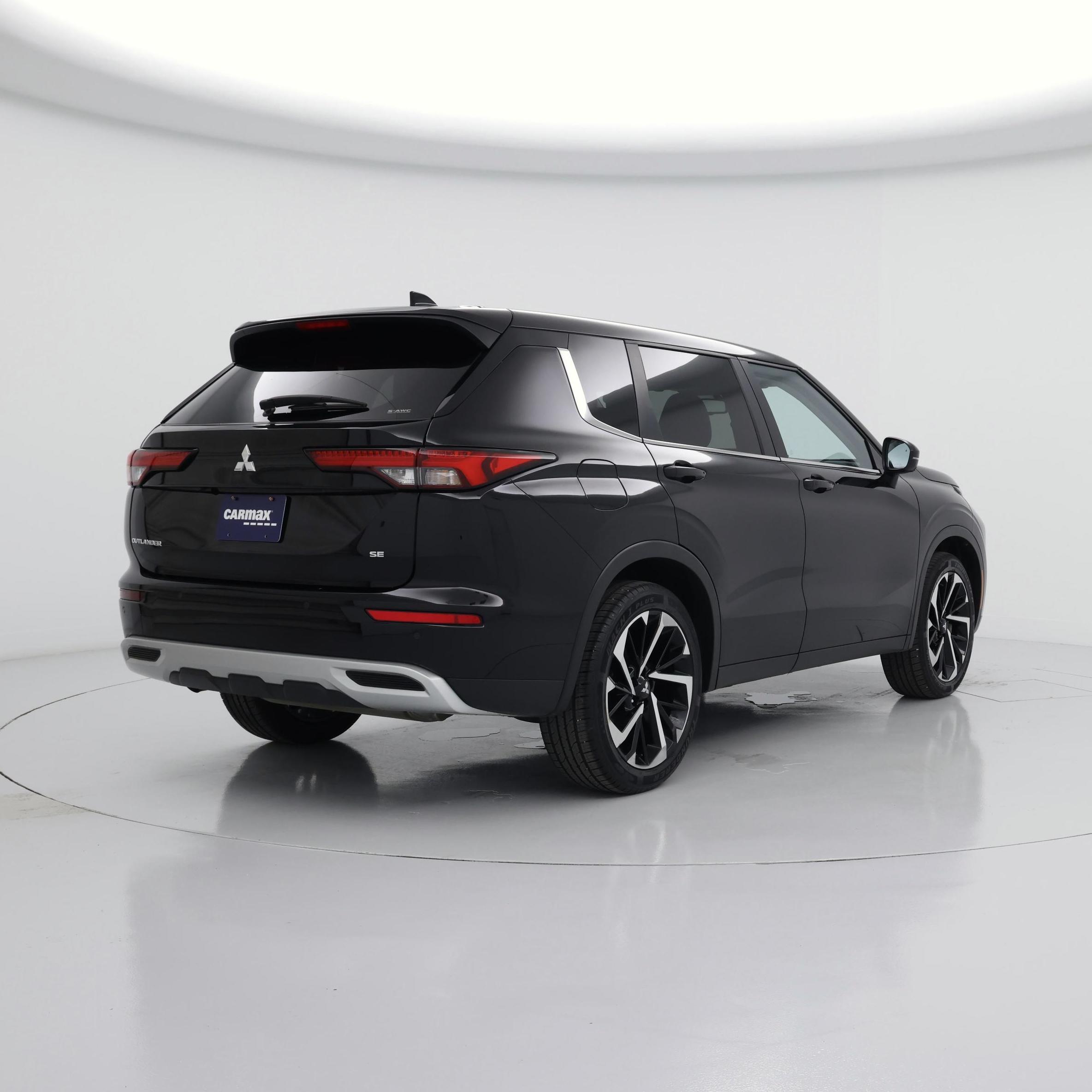 Thumbnail: 2024 Mitsubishi Outlander - 8