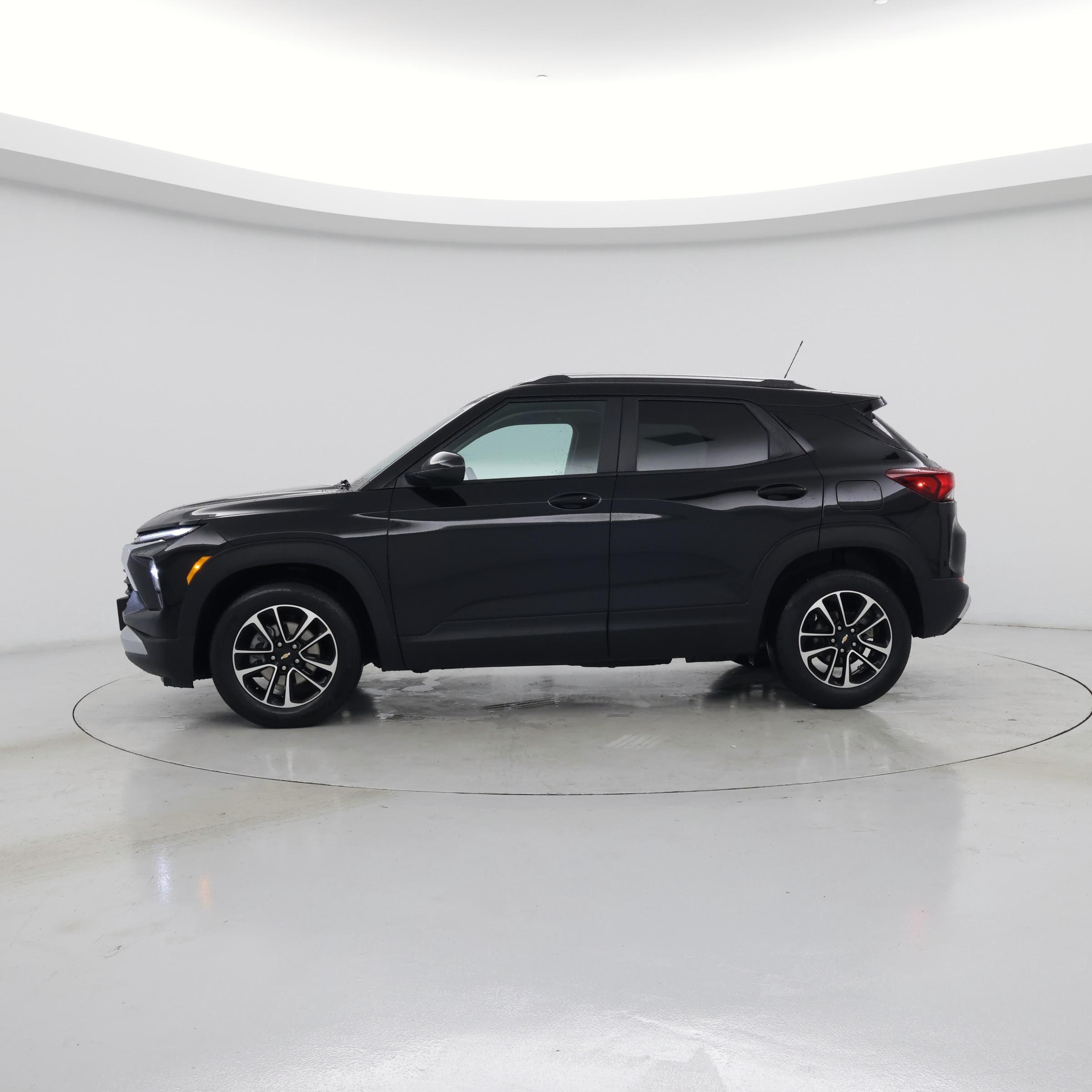 Thumbnail: 2026 Chevrolet TrailBlazer - 3