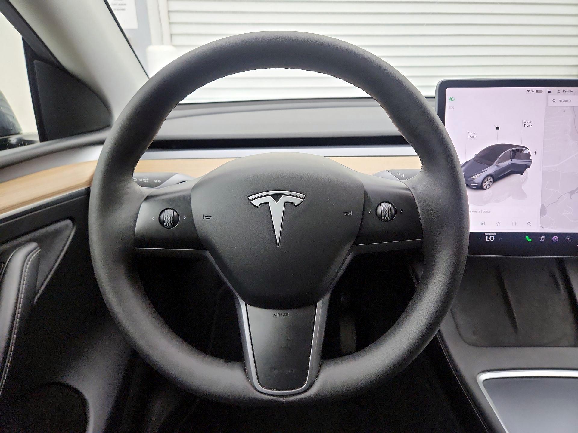 Thumbnail: 2023 Tesla Model Y - 10