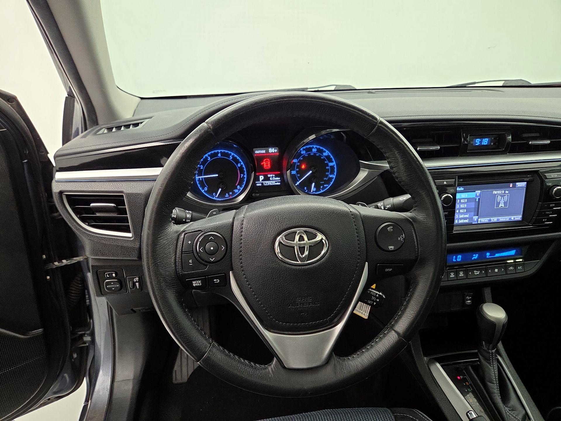 Thumbnail: 2015 Toyota Corolla - 10