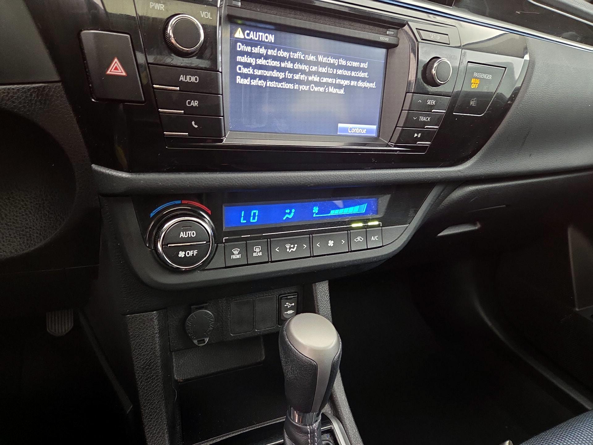 Thumbnail: 2015 Toyota Corolla - 16