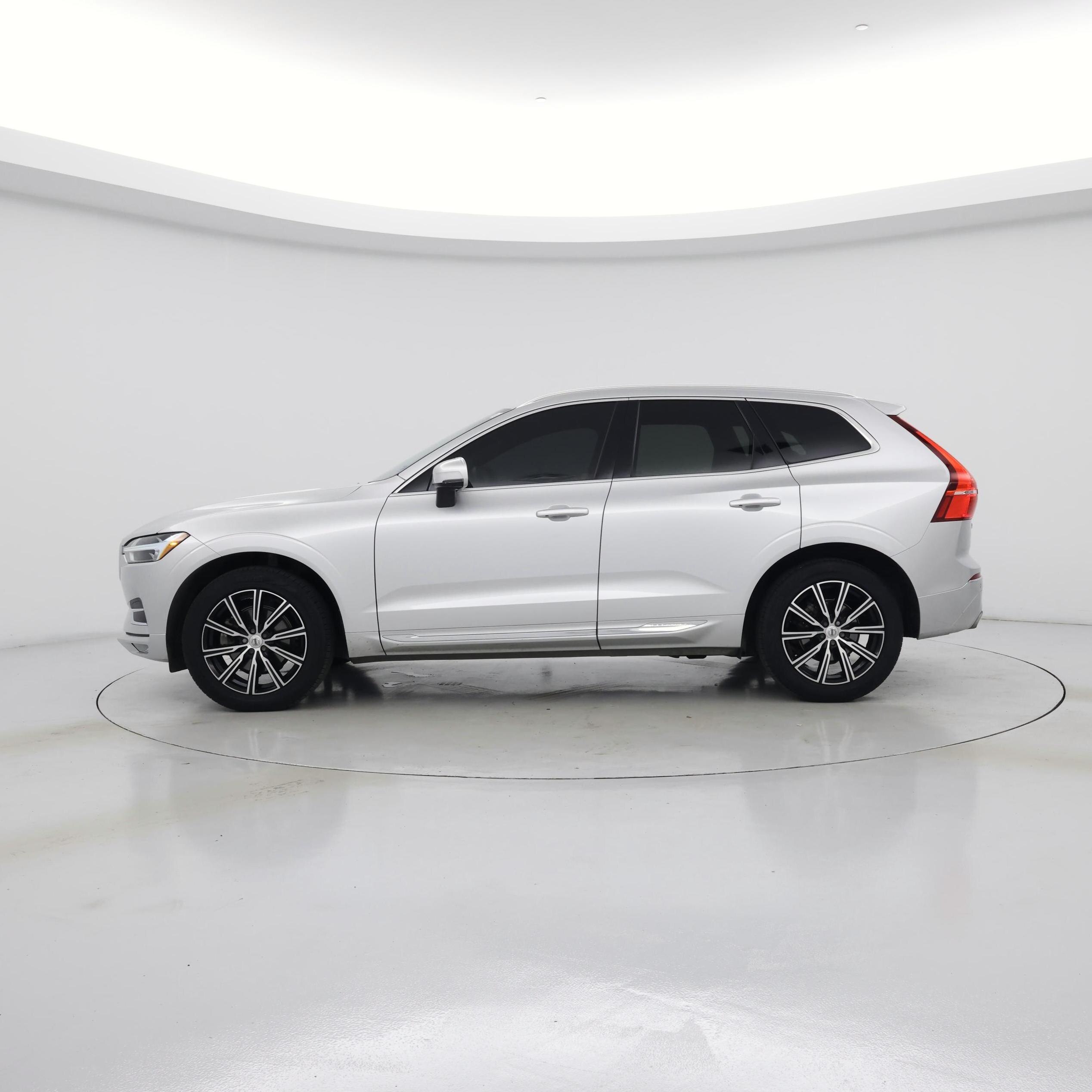 Thumbnail: 2020 Volvo XC60 - 3