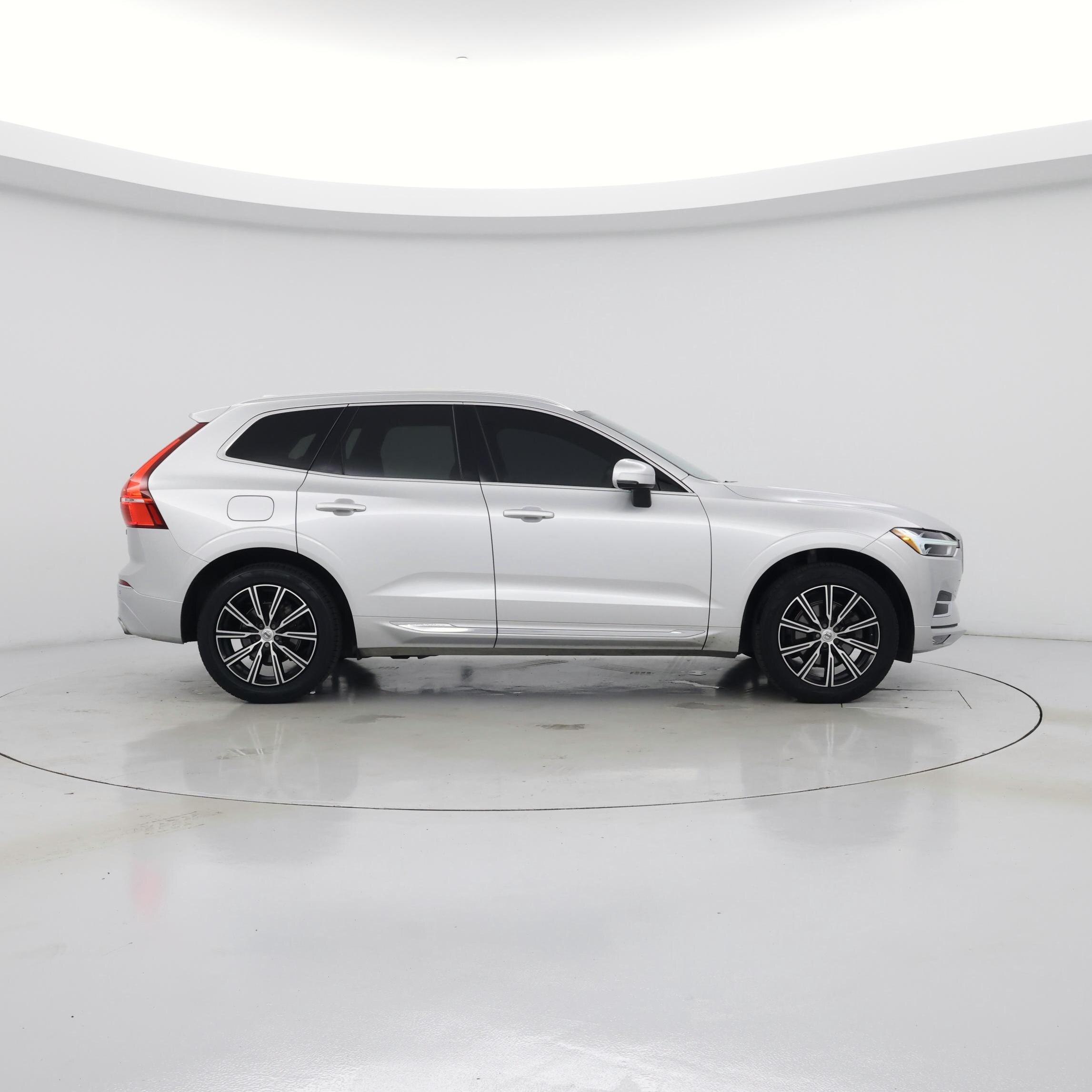 Thumbnail: 2020 Volvo XC60 - 7