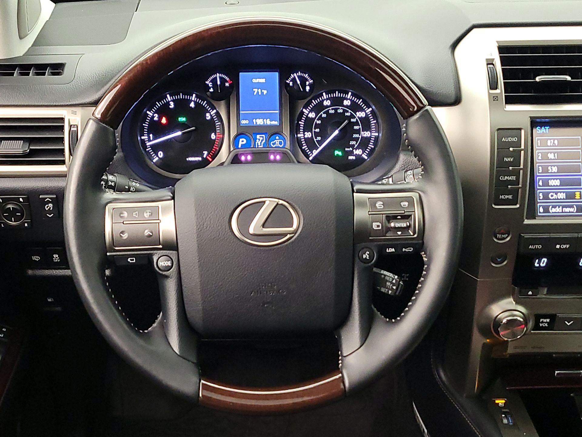 Thumbnail: 2019 Lexus GX - 10