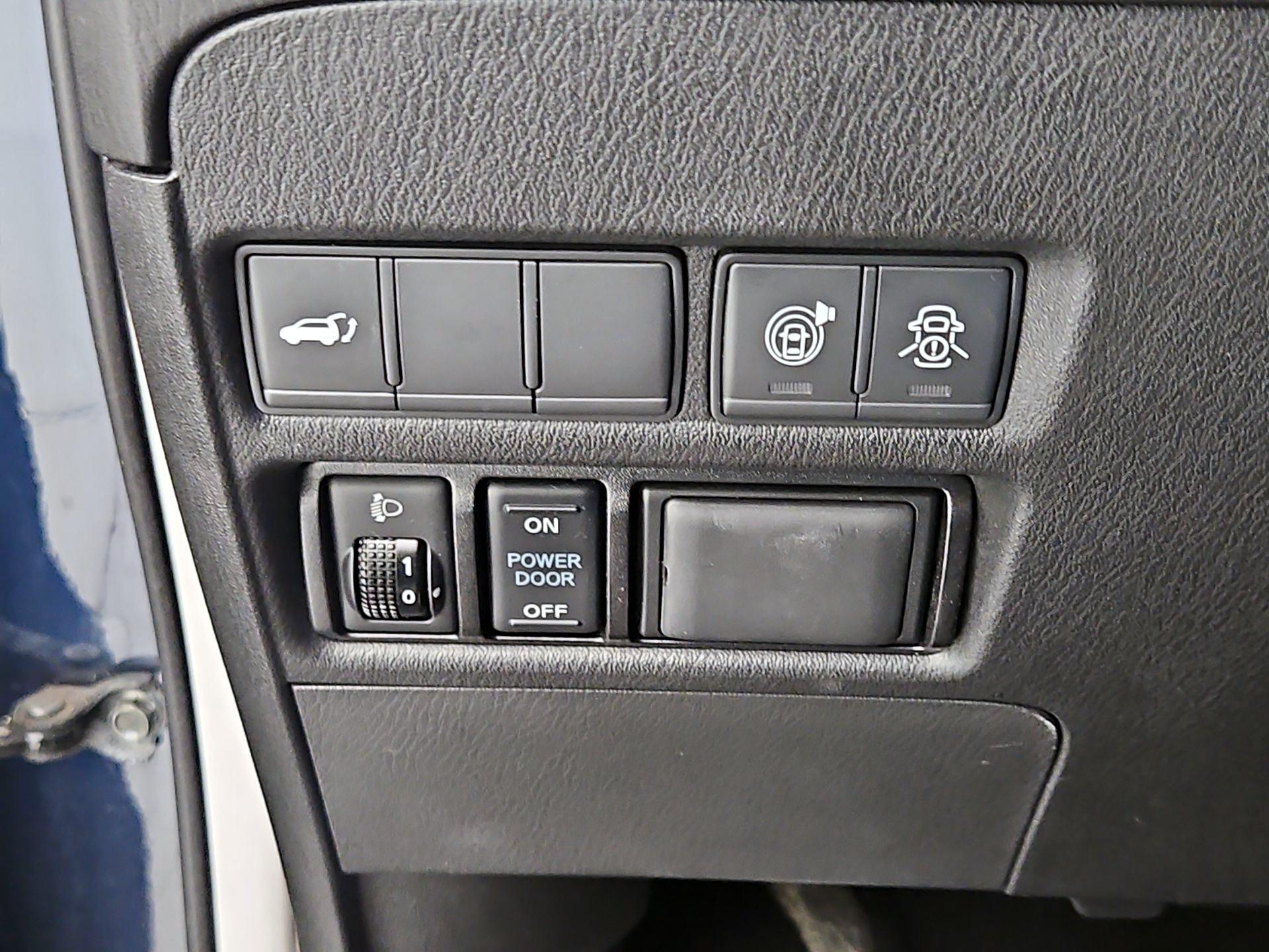 Thumbnail: 2019 Nissan Armada - 11