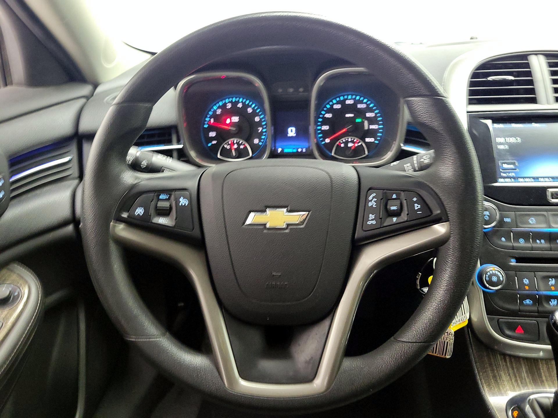 Thumbnail: 2014 Chevrolet Malibu - 10