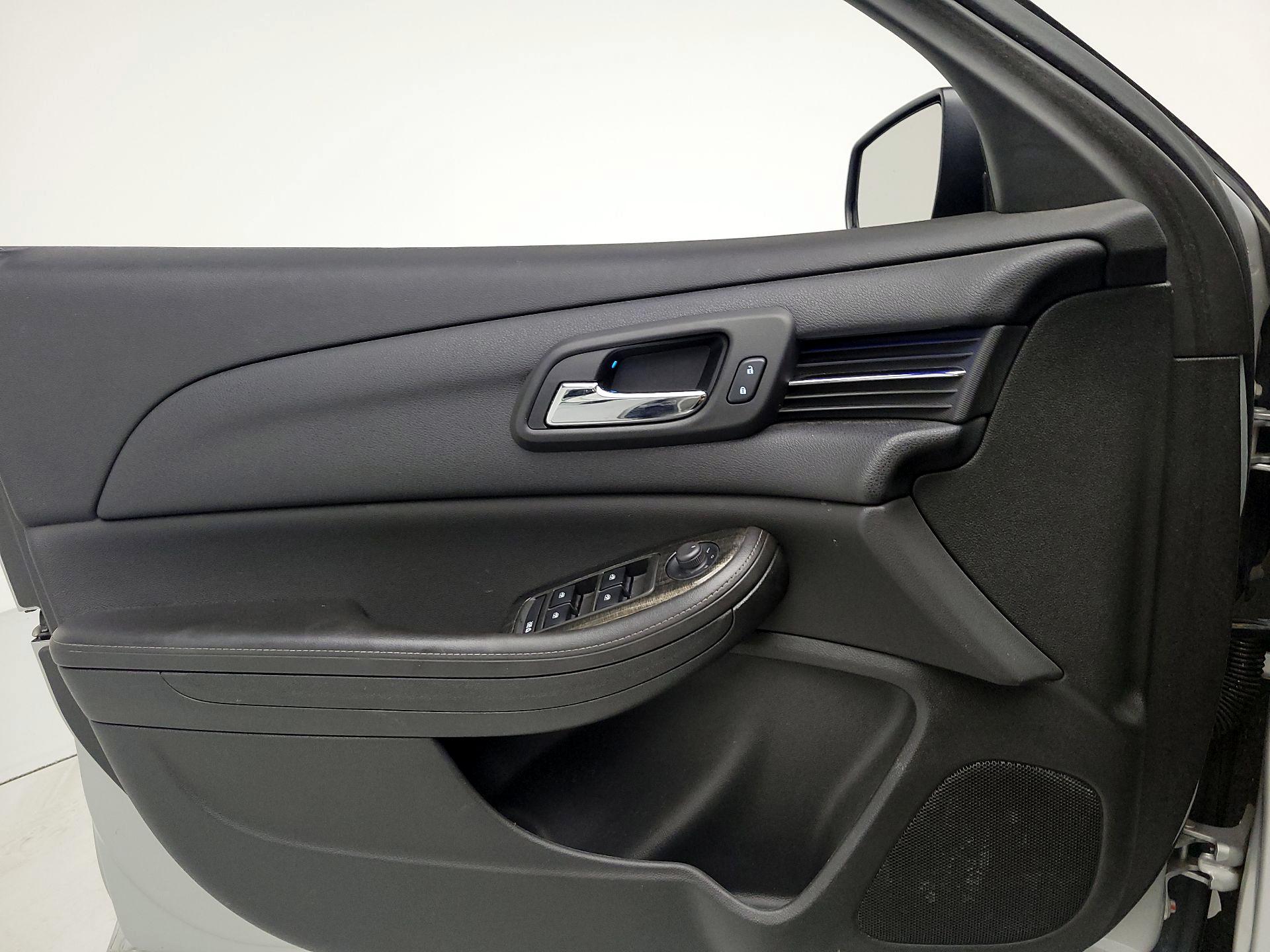 Thumbnail: 2014 Chevrolet Malibu - 12