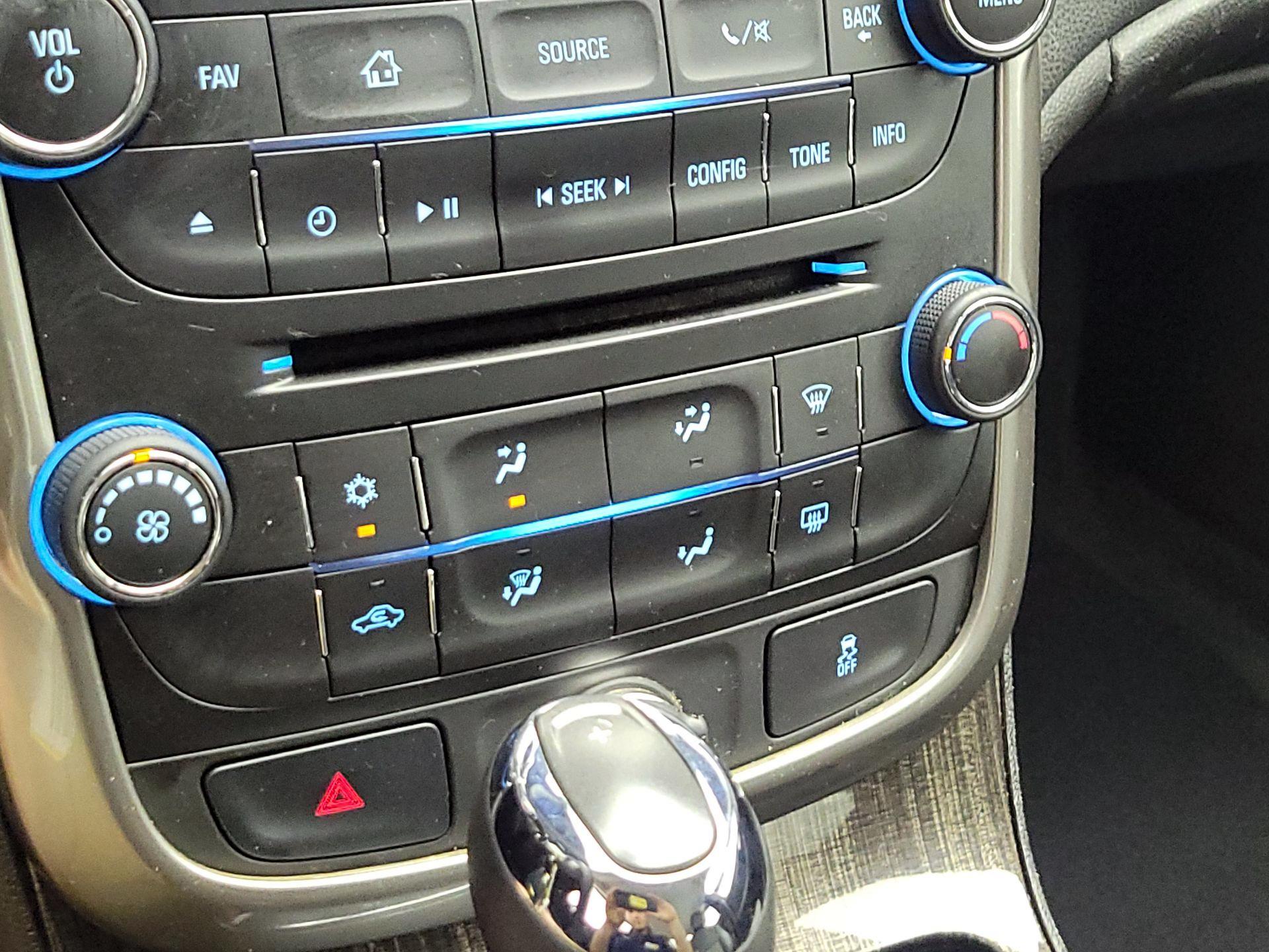 Thumbnail: 2014 Chevrolet Malibu - 15