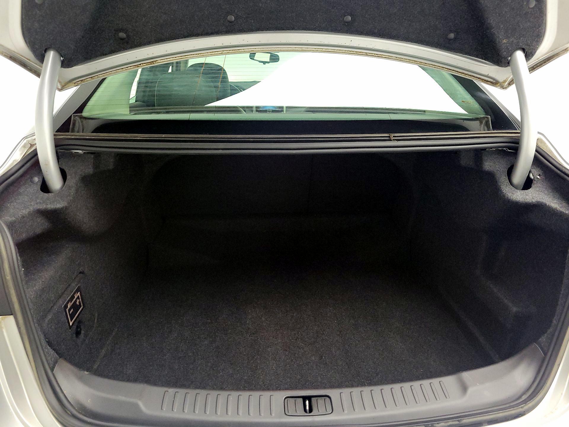 Thumbnail: 2014 Chevrolet Malibu - 18